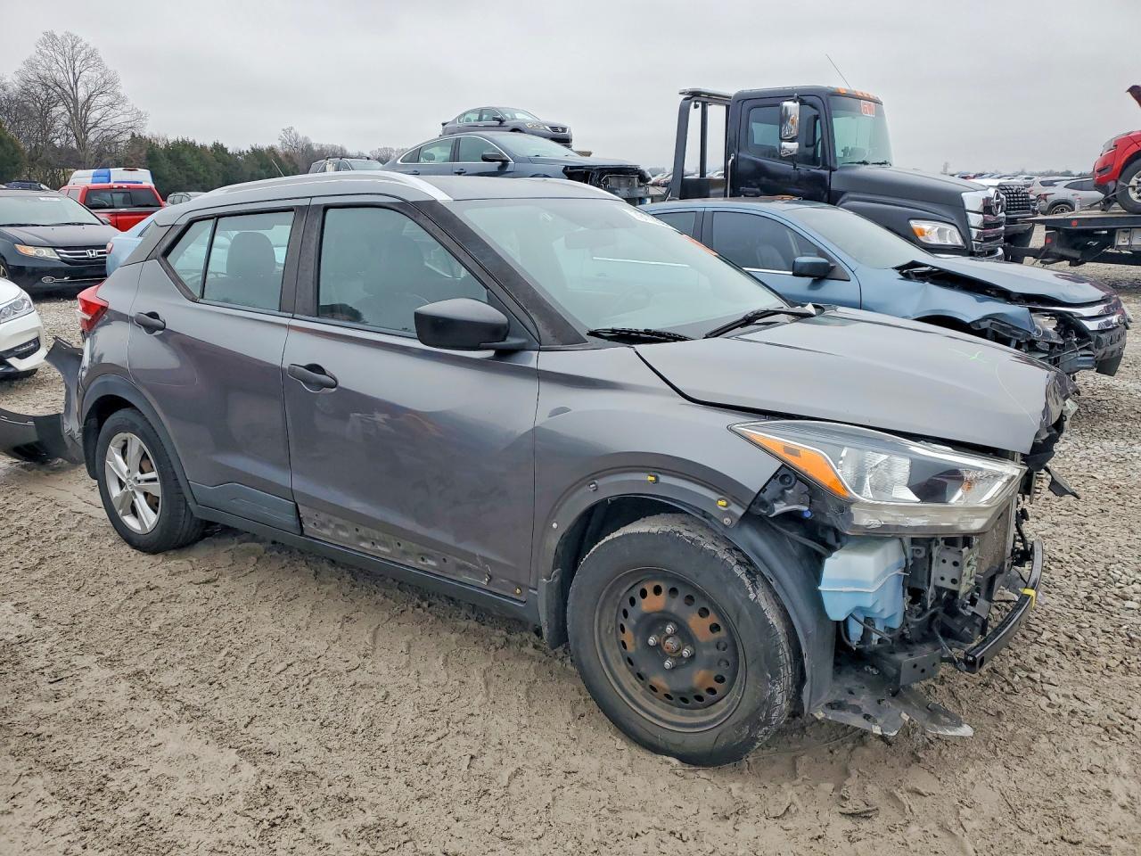 2019 Nissan Kicks S - zdjęcie 4