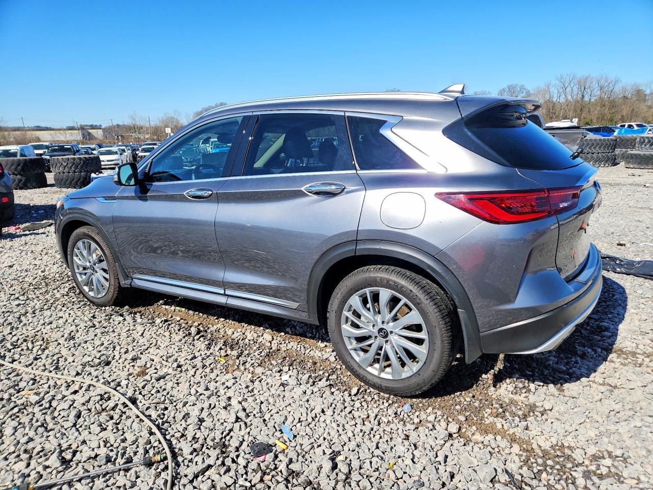 2024 Infiniti Qx50 Luxe - zdjęcie 2