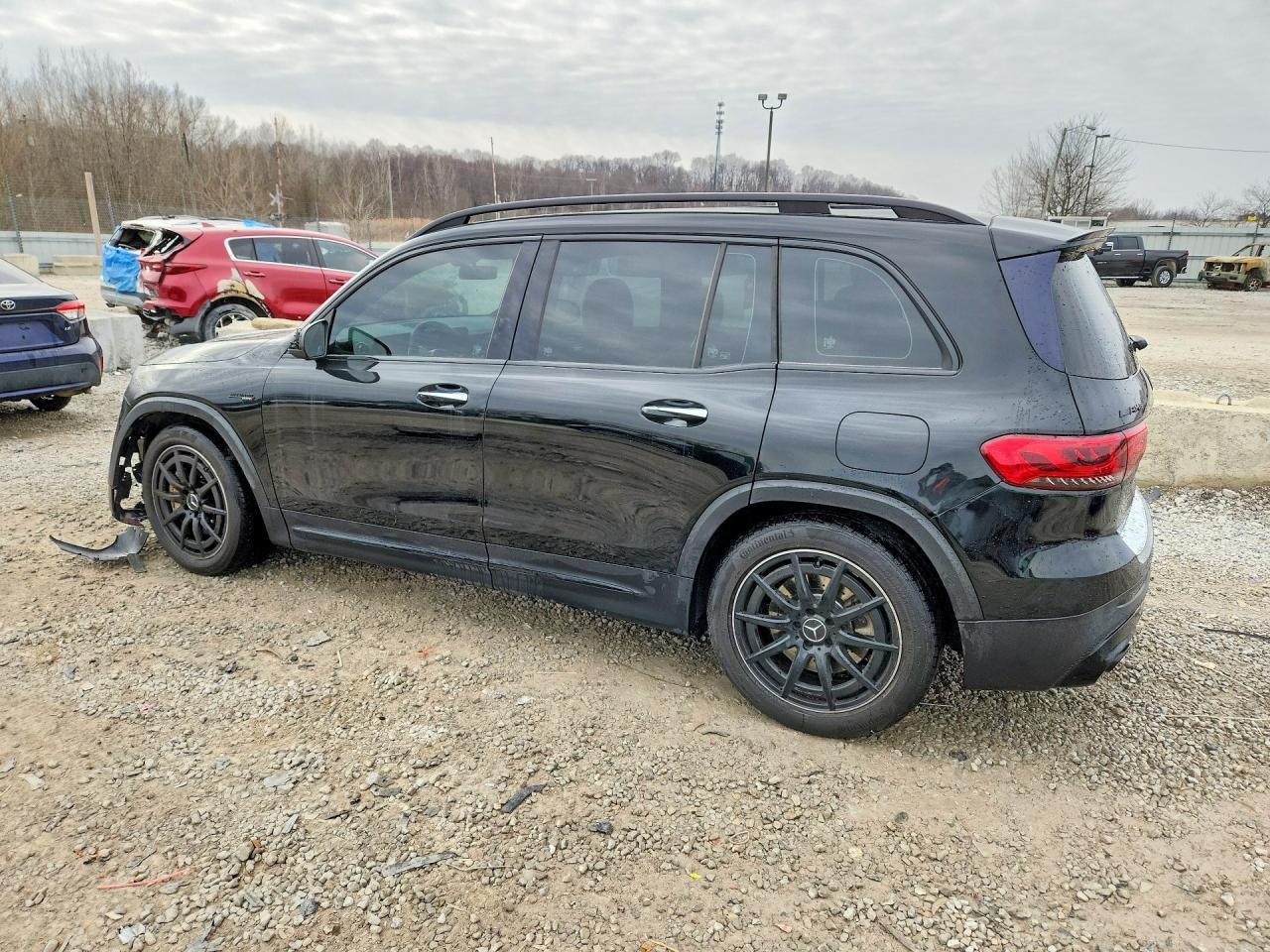 2021 Mercedes-Benz Glb Amg 35 4Matic - zdjęcie 2