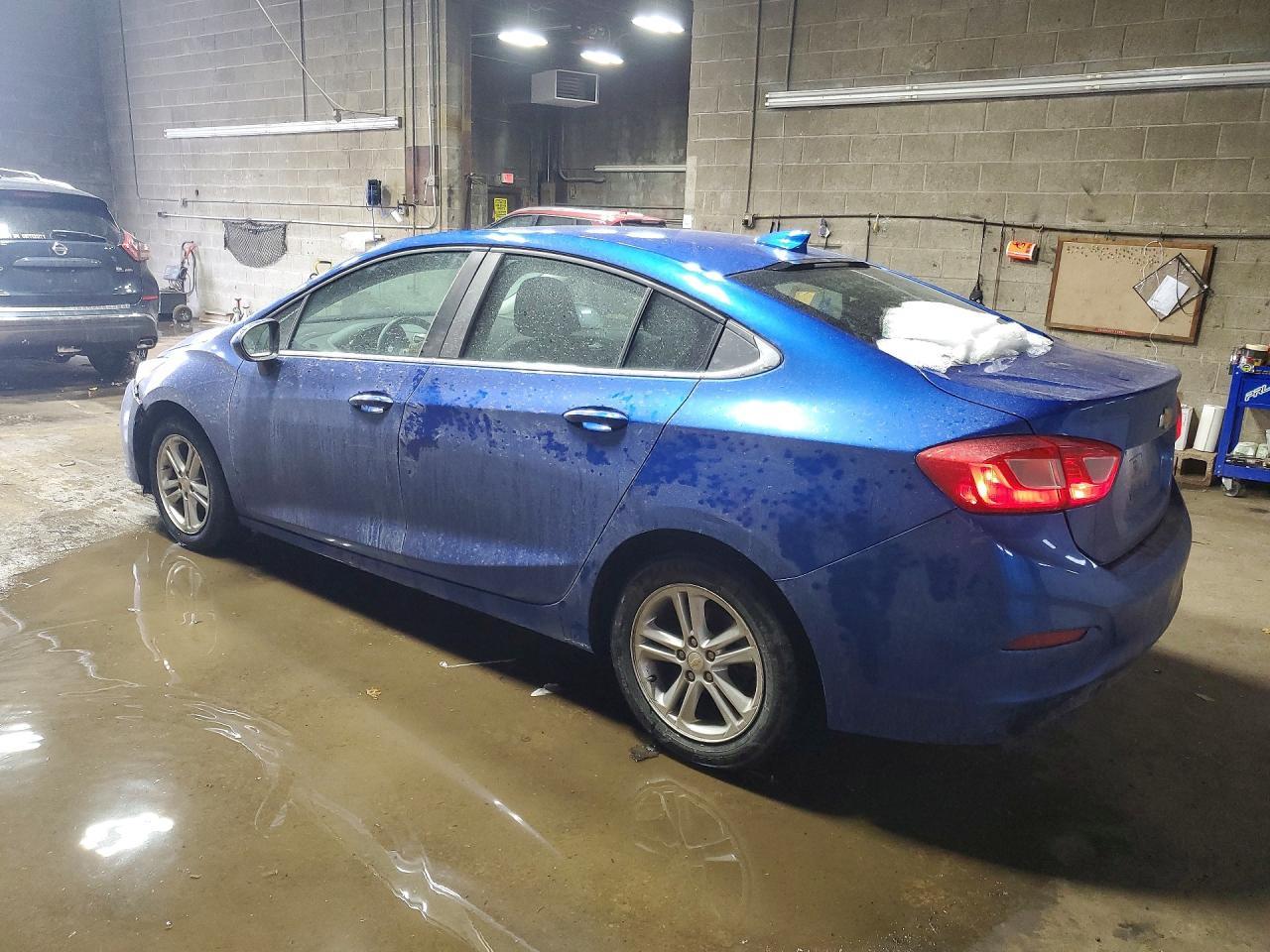 2017 Chevrolet Cruze Lt - zdjęcie 2