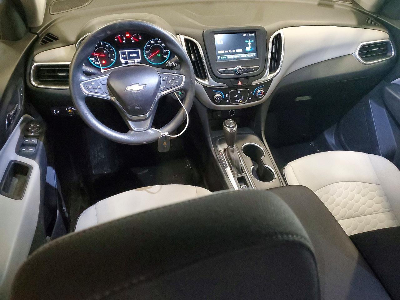 2018 Chevrolet Equinox Ls - zdjęcie 8