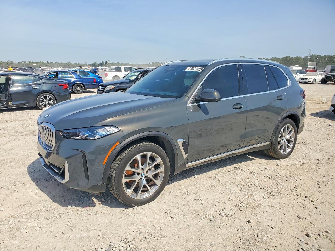 2025 BMW X5 Sdrive 40I - zdjęcie główne