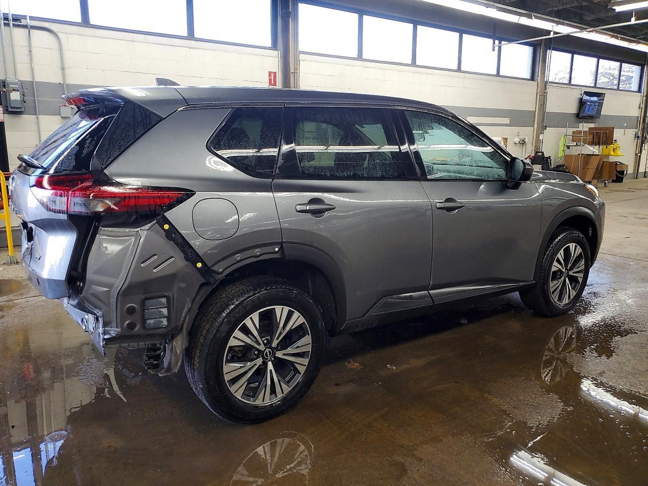 2023 Nissan Rogue Sv - zdjęcie 3