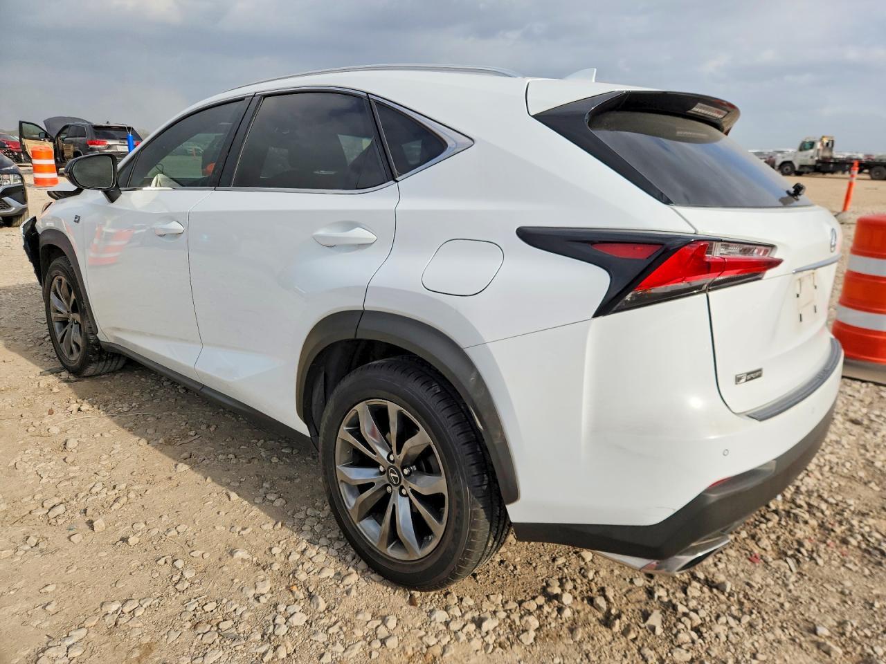 2016 Lexus Nx 200T F Sport - zdjęcie 2