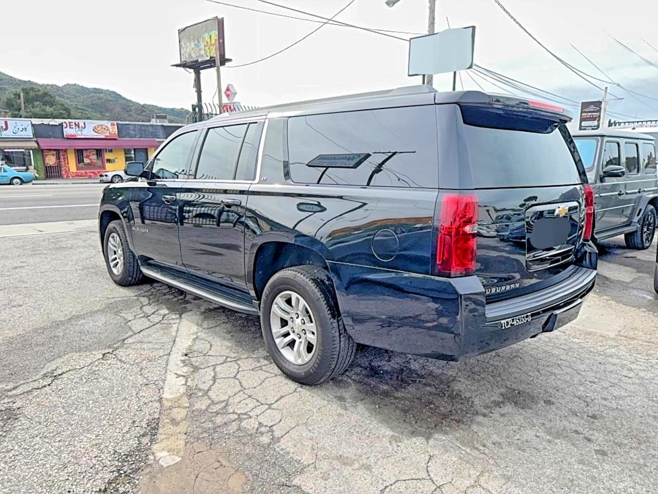 2020 Chevrolet Suburban K1500 Lt - zdjęcie 3
