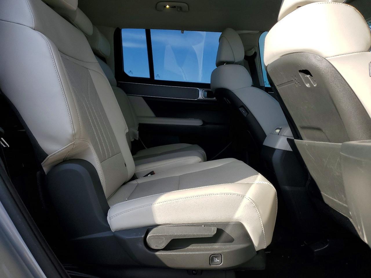 2025 Hyundai Santa Fe Sel - zdjęcie 11