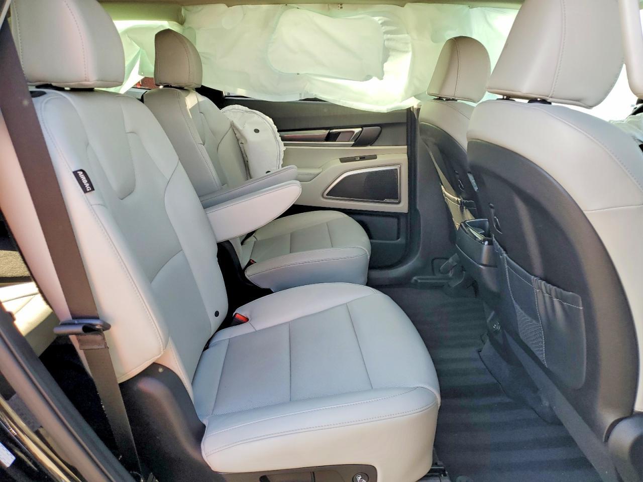 2024 Kia Telluride S - zdjęcie 11