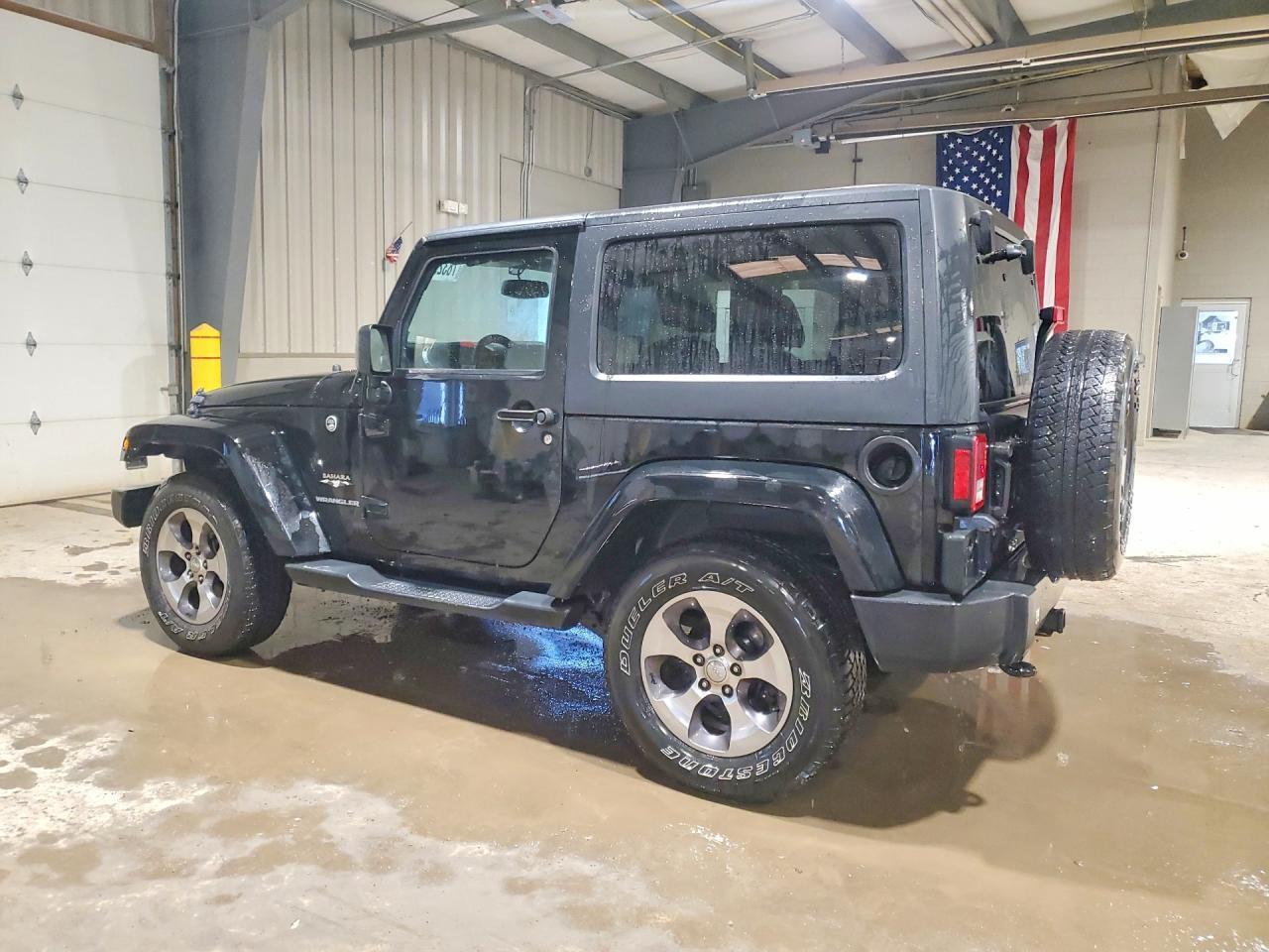 2016 Jeep Wrangler Sahara - zdjęcie 2