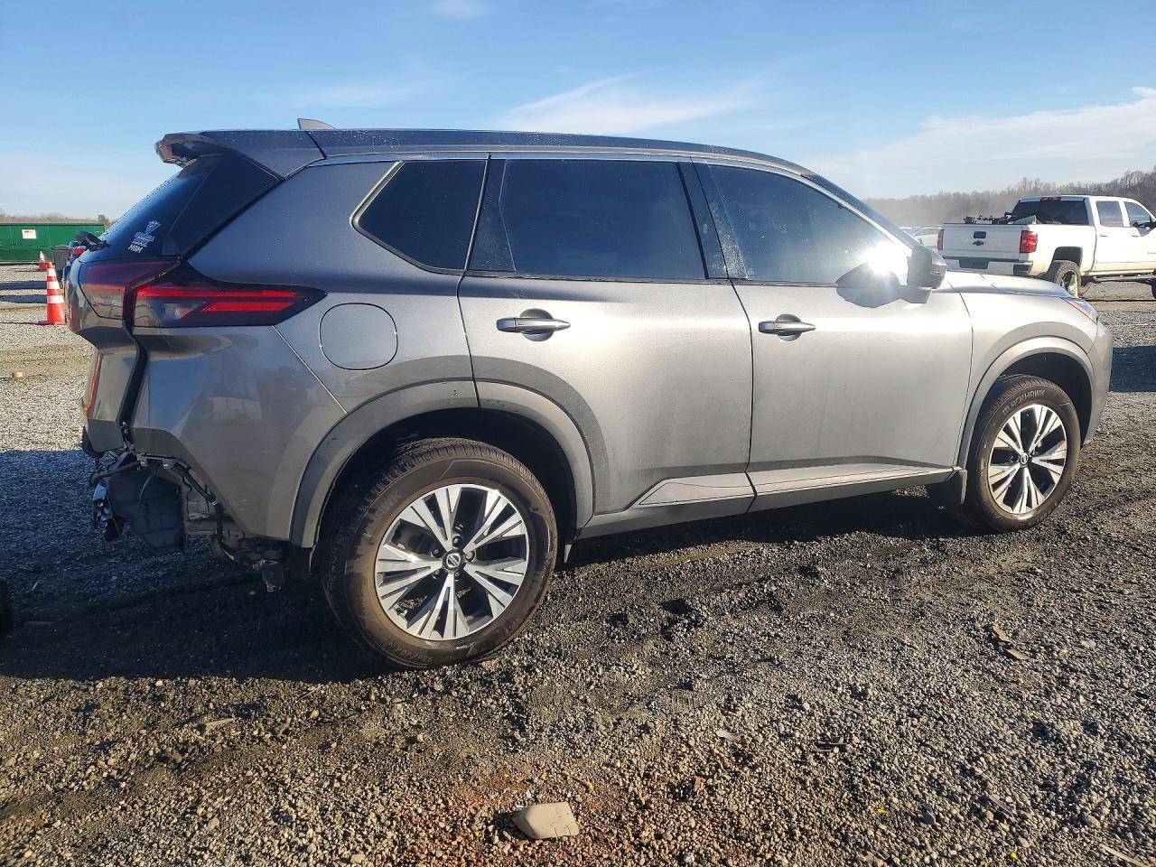 2021 Nissan Rogue Sv - zdjęcie 3