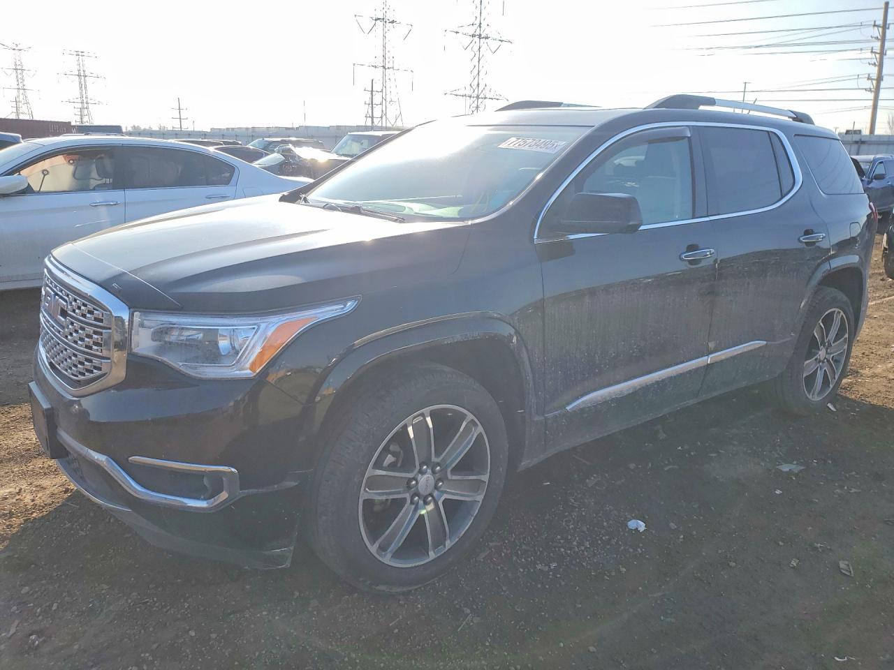 2017 GMC Acadia Denali - zdjęcie główne