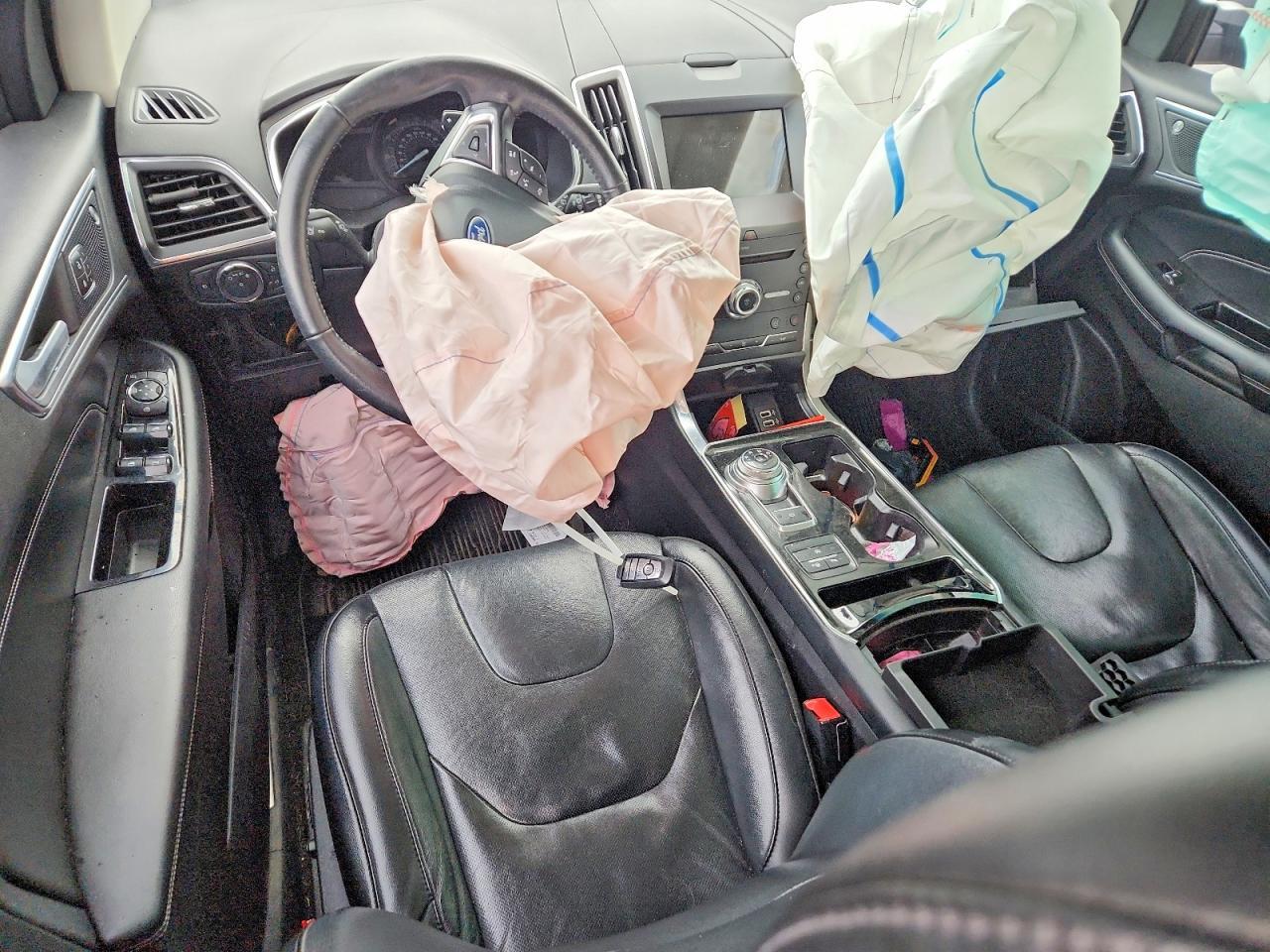 2019 Ford Edge Titanium - zdjęcie 8