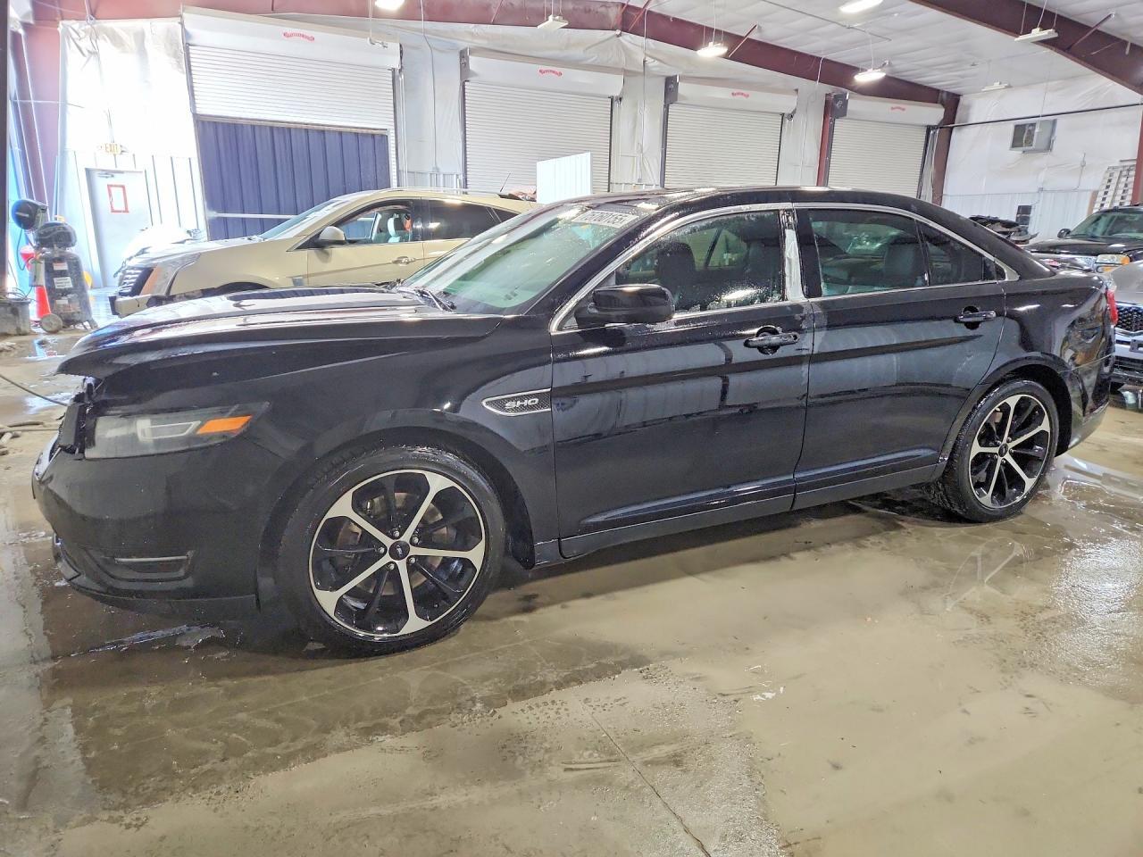 2016 Ford Taurus Sho - zdjęcie główne