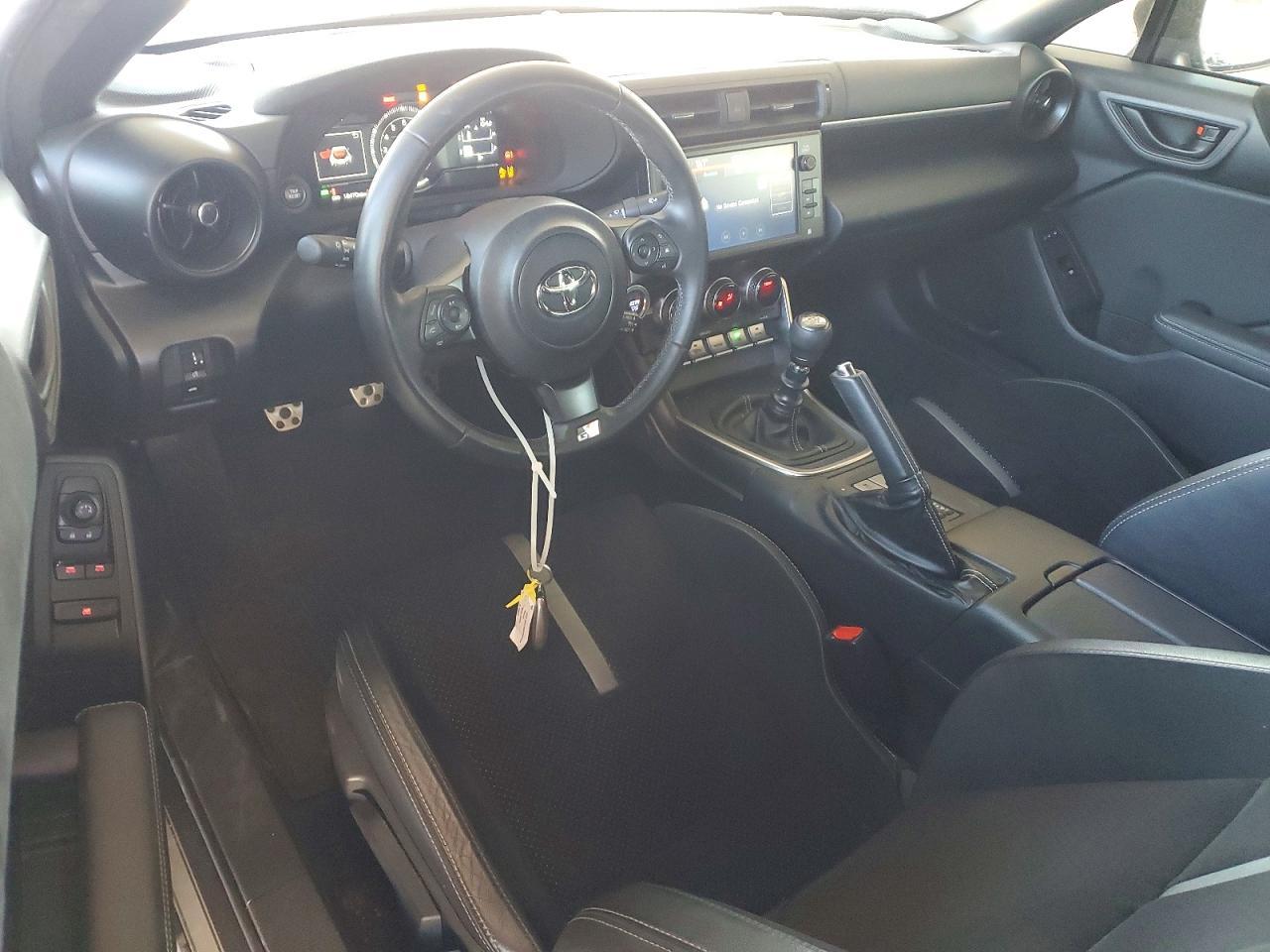 2024 Toyota Gr 86 Premium - zdjęcie 8