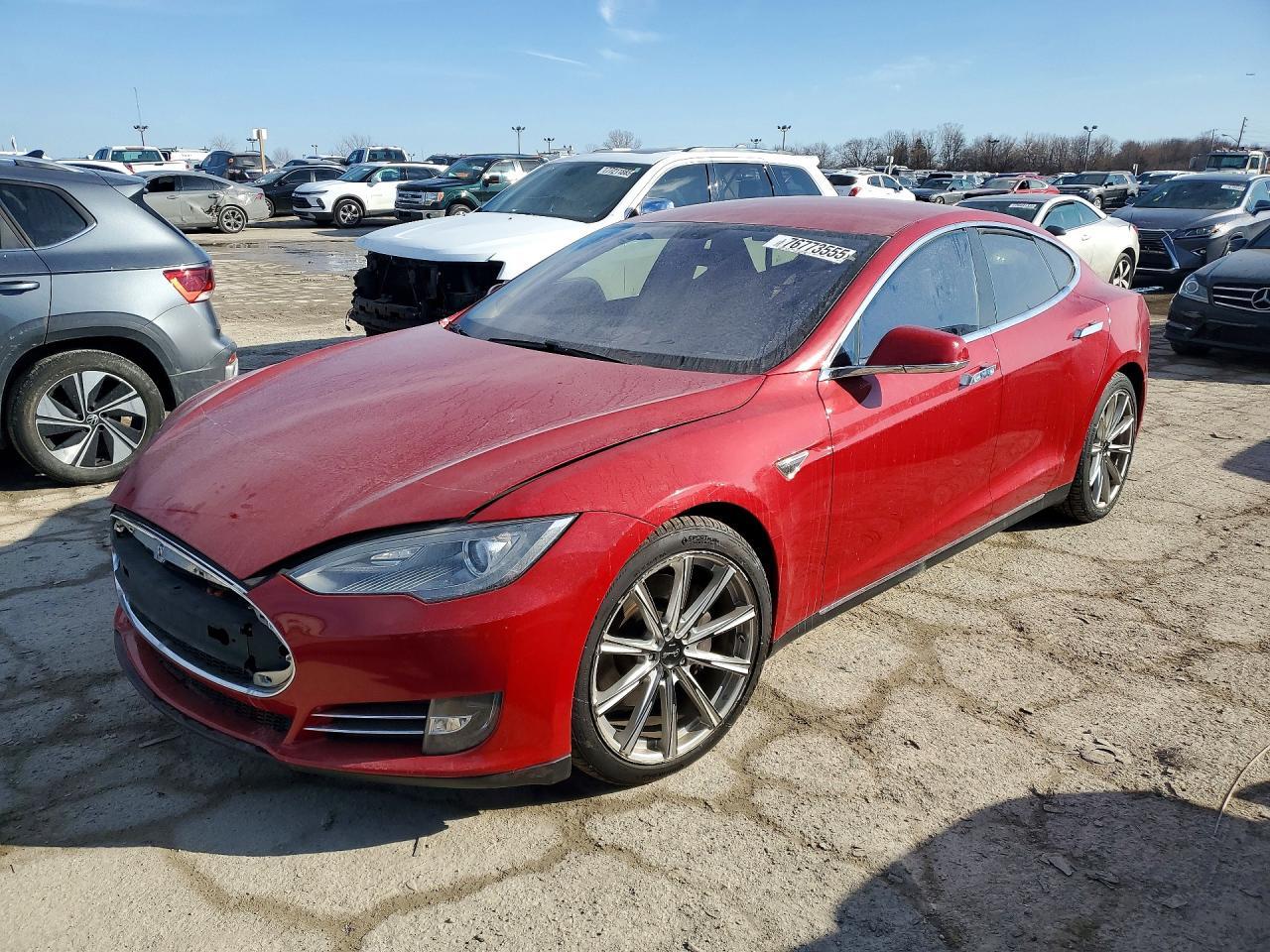 2013 Tesla Model S - zdjęcie główne