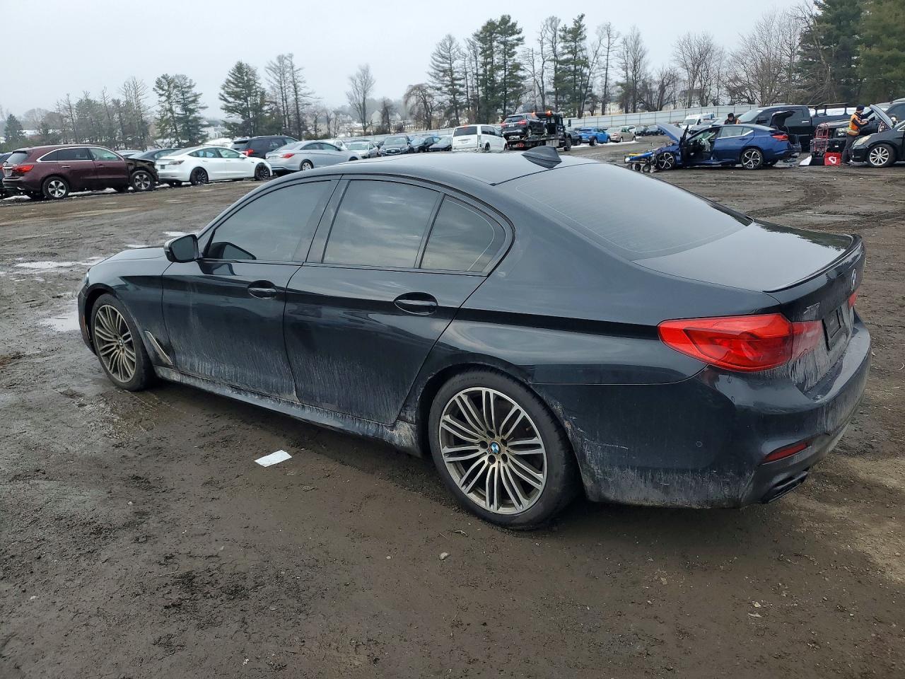 2019 BMW M550Xi - zdjęcie 2