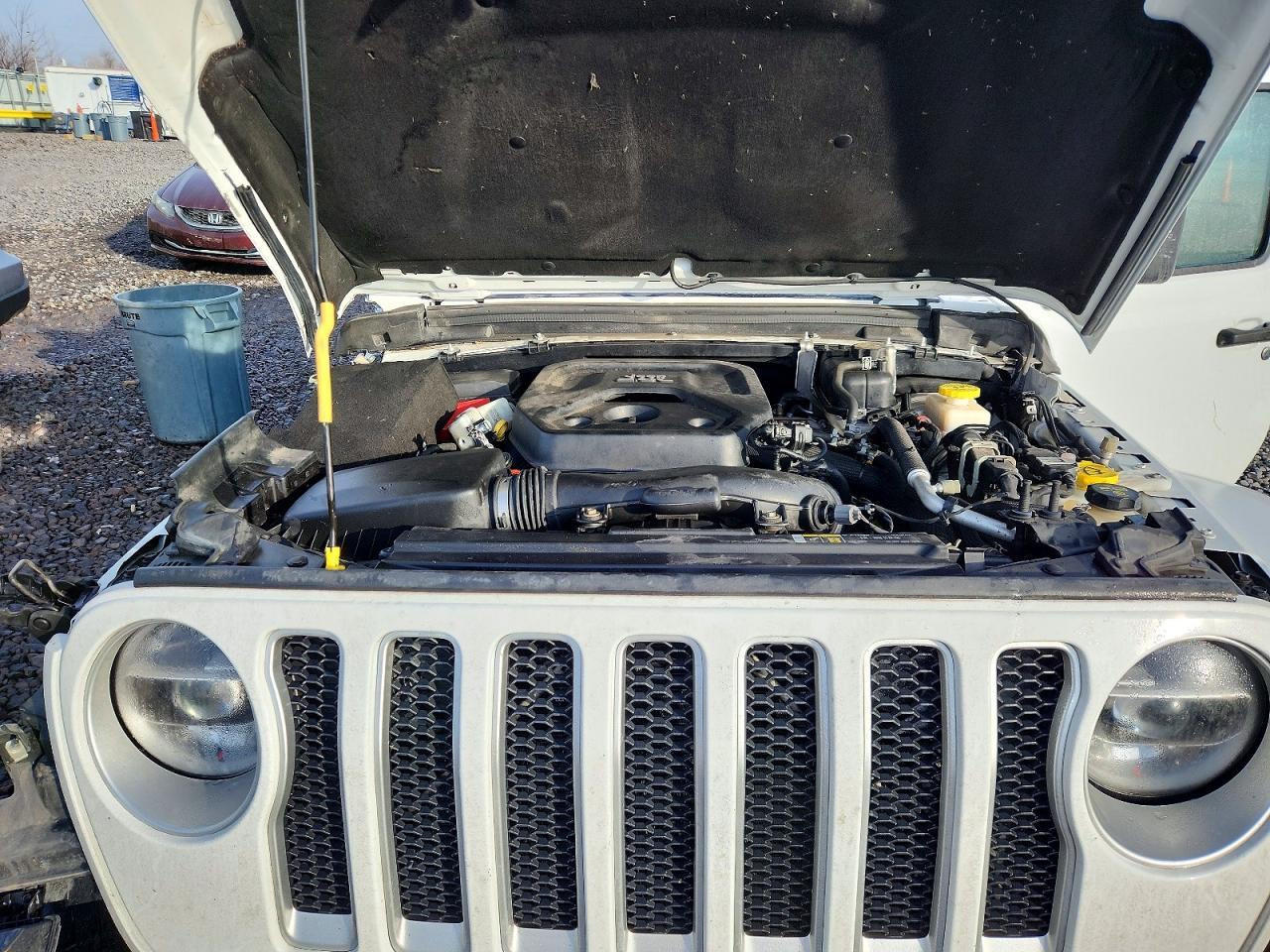 2020 Jeep Wrangler Unlimited Sahara - zdjęcie 11