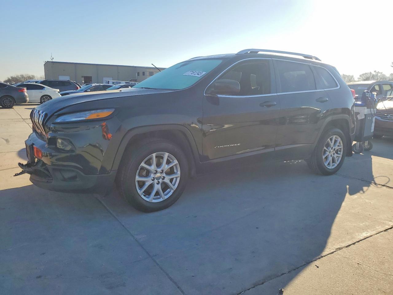 2016 Jeep Cherokee Latitude - zdjęcie główne