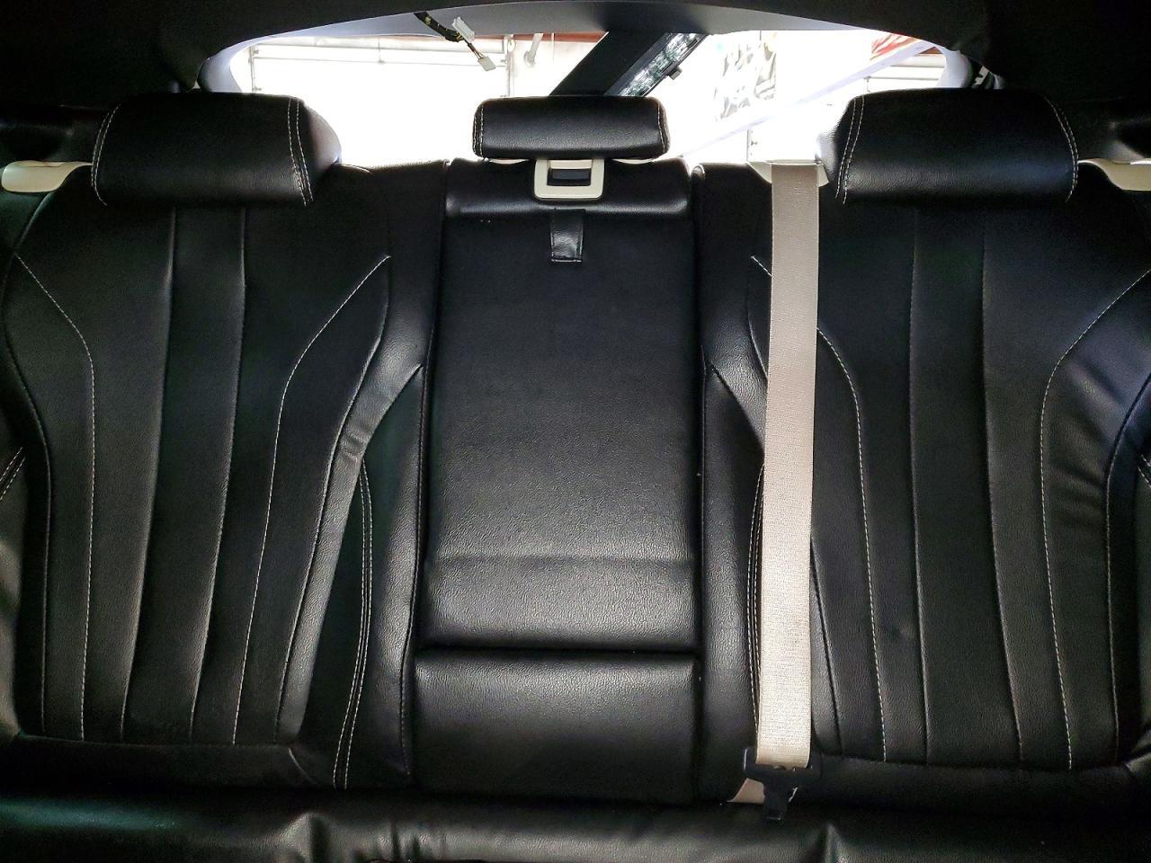 2016 BMW X6 xDrive35I - zdjęcie 10