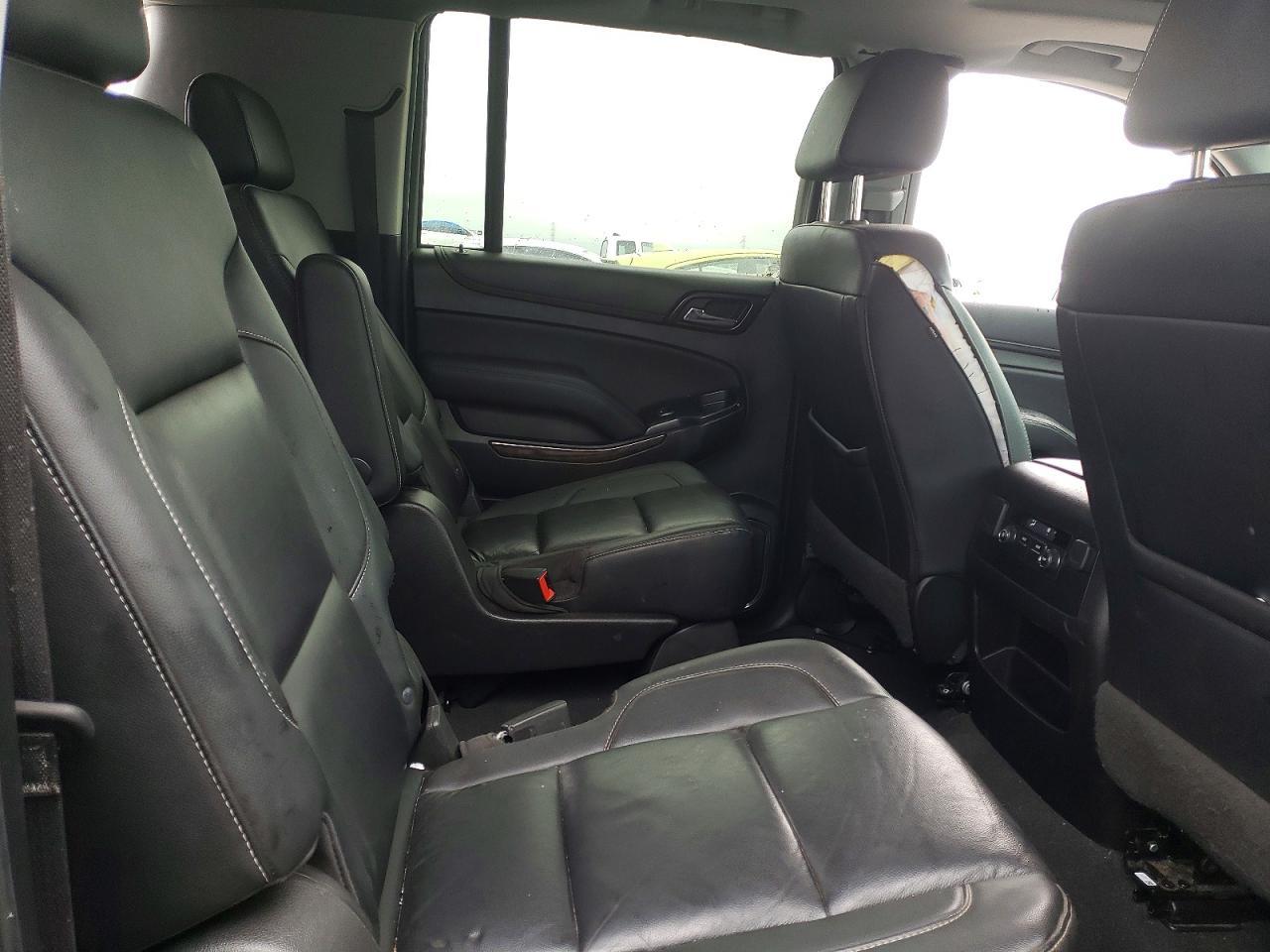 2019 Chevrolet Suburban K1500 Lt - zdjęcie 11