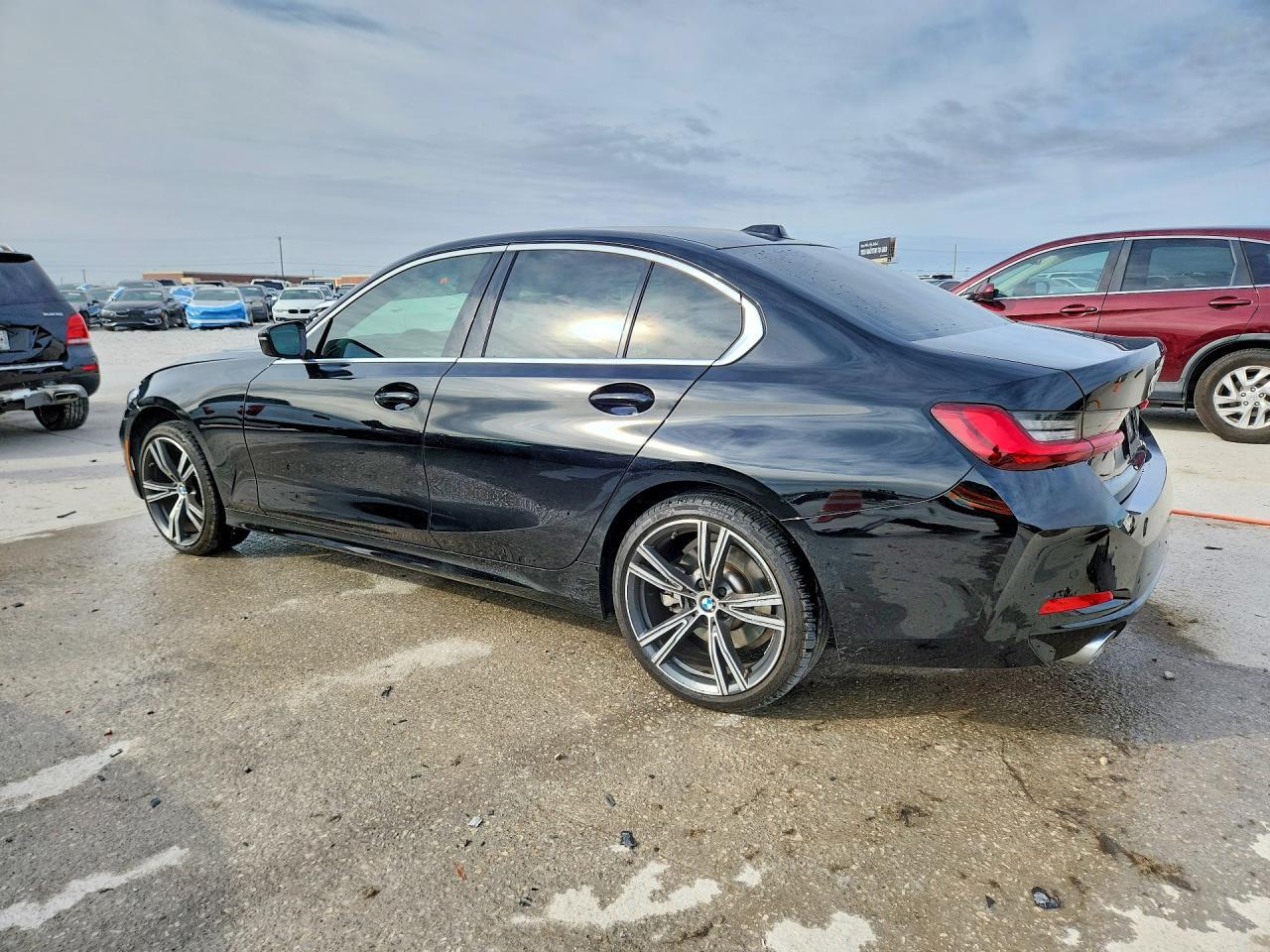 2024 BMW Motorrad 330I - zdjęcie 2