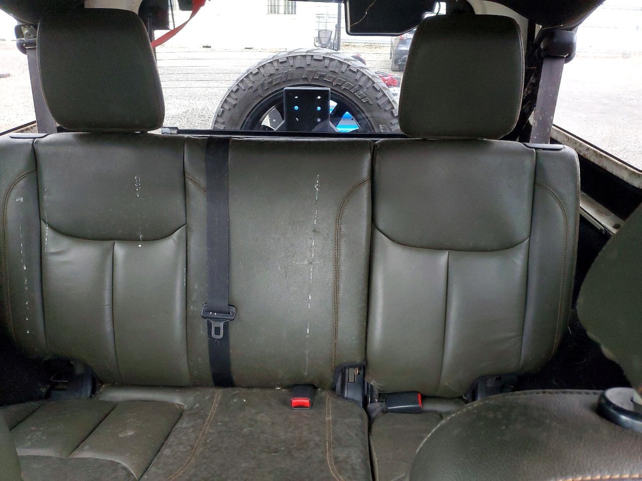 2017 Jeep Wrangler Unlimited Sahara - zdjęcie 10