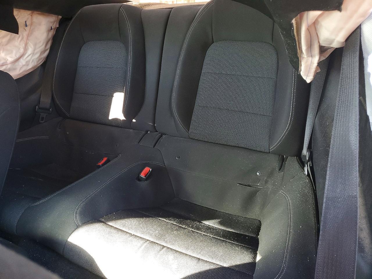 2016 Ford Mustang - zdjęcie 10