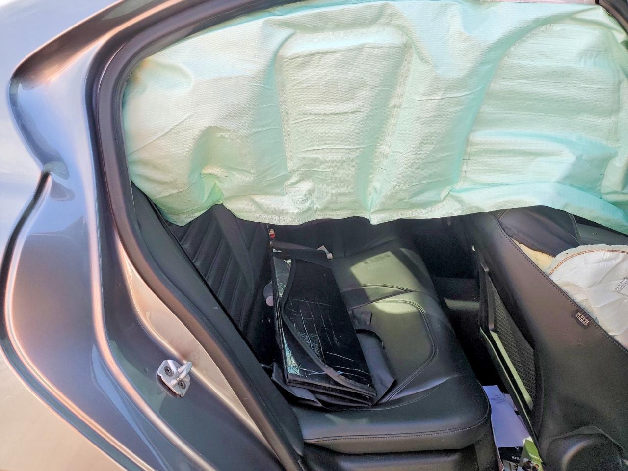 2019 Alfa Romeo Giulia Ti - zdjęcie 10