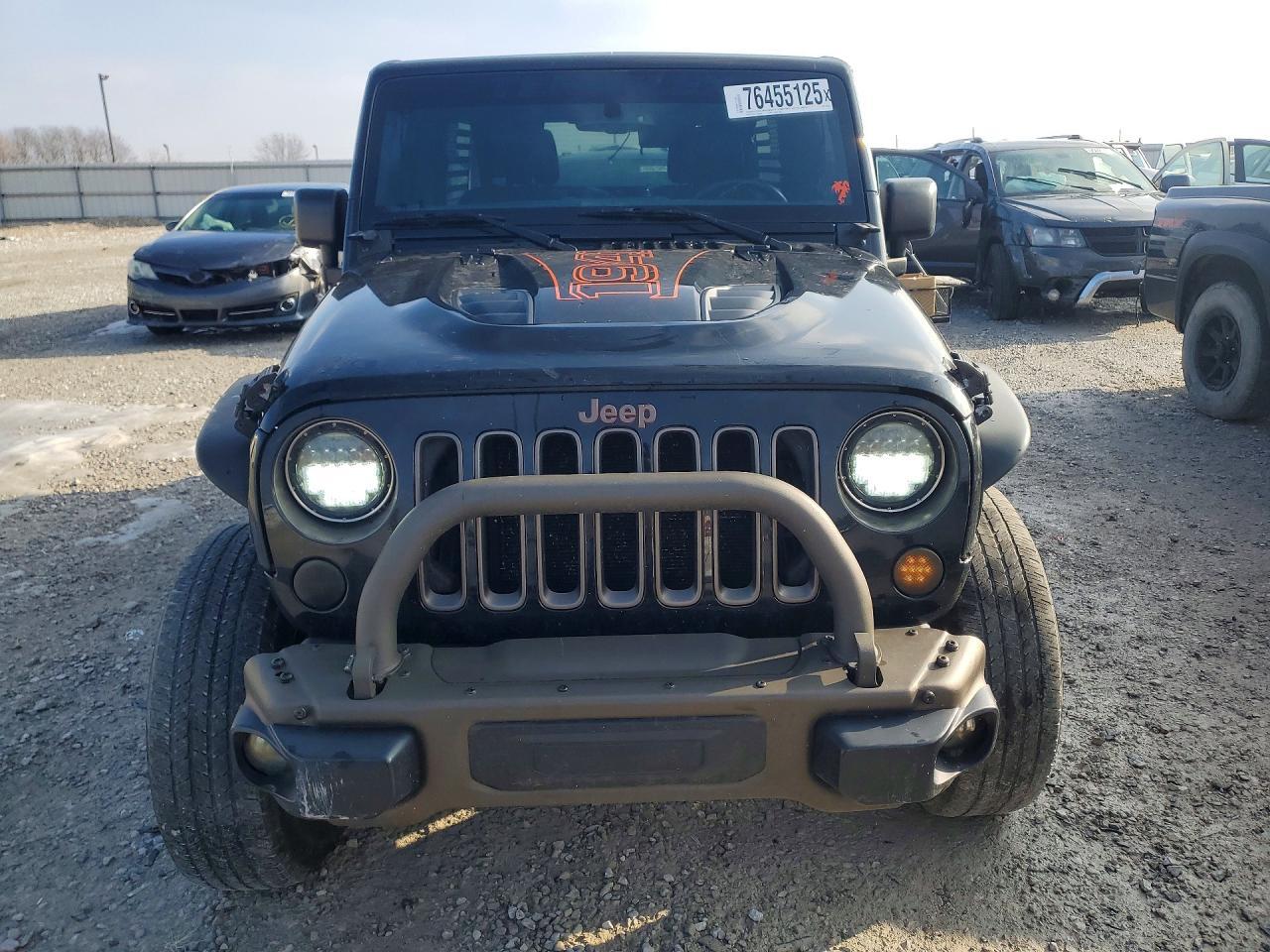 2016 Jeep Wrangler Unlimited Sahara - zdjęcie 5