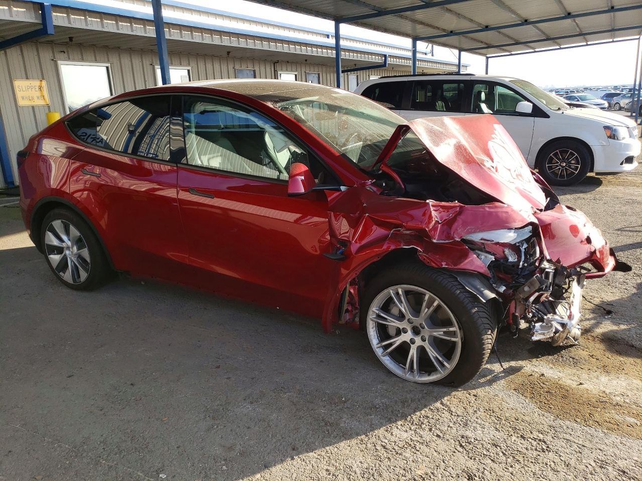 2024 Tesla Model Y - zdjęcie 4