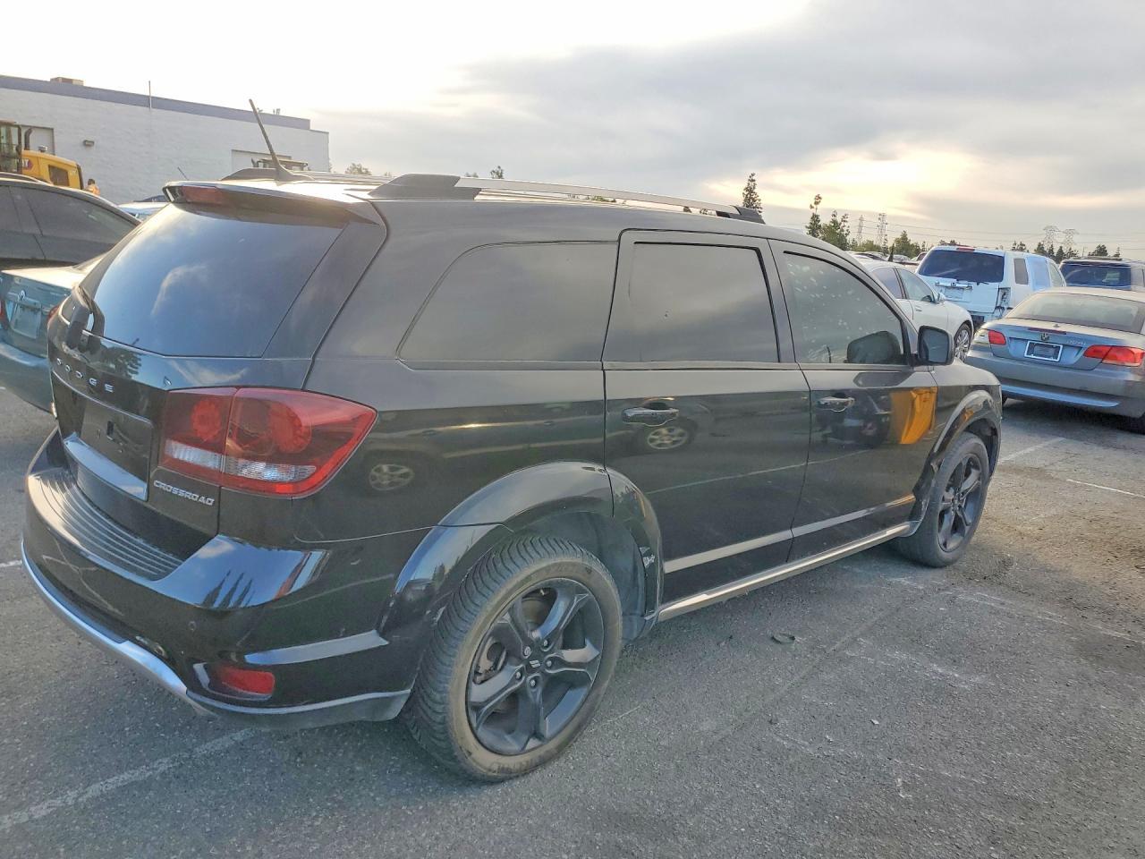 2018 Dodge Journey Crossroad - zdjęcie 3