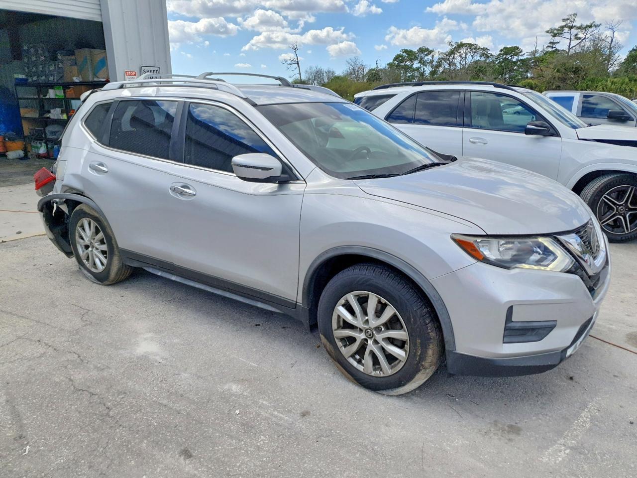 2020 Nissan Rogue Sv - zdjęcie 4