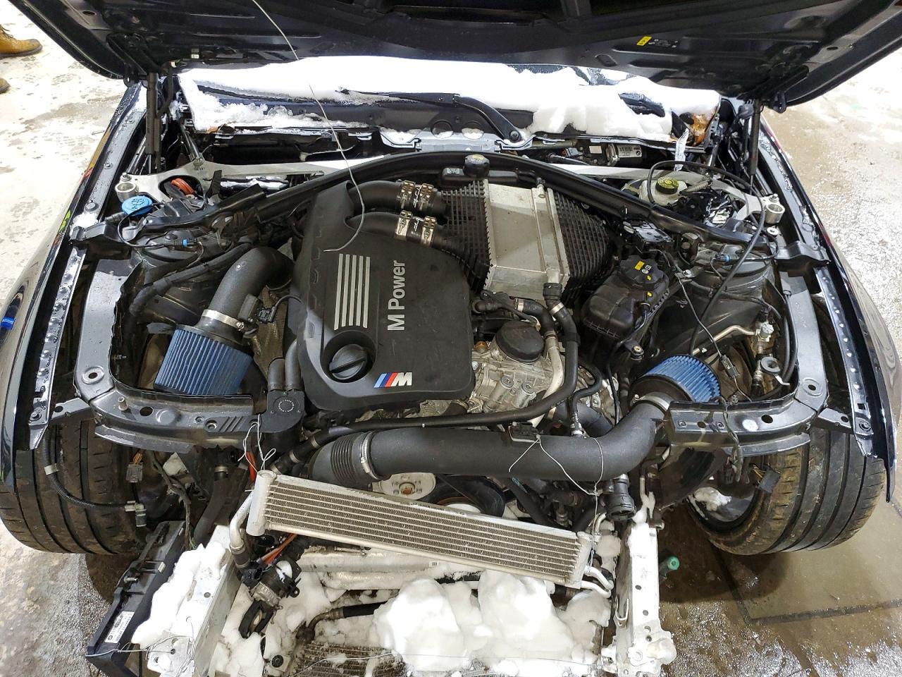 2017 BMW M4 - zdjęcie 11