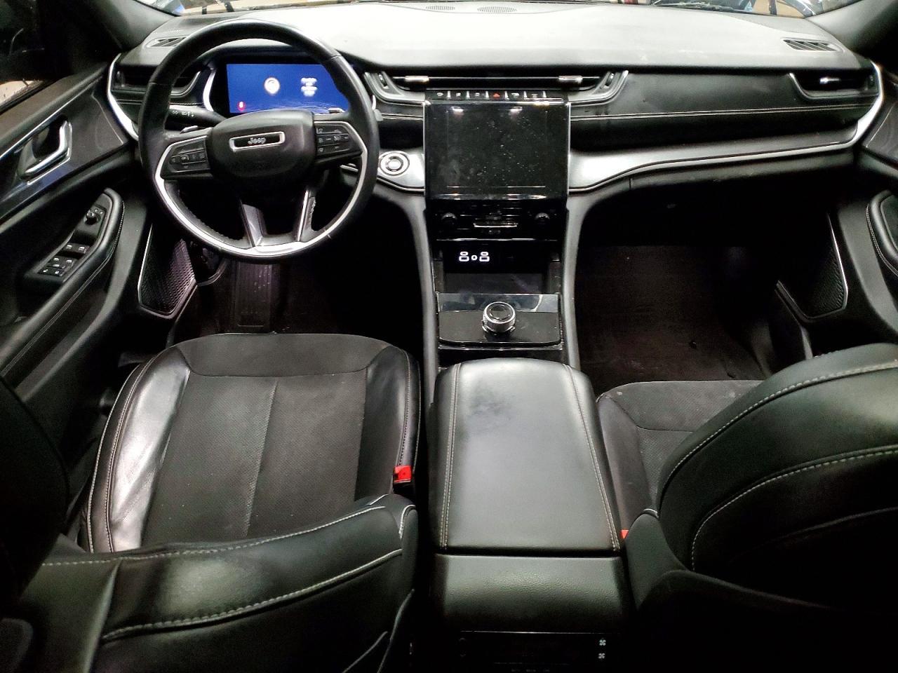 2021 Jeep Grand Cherokee L Laredo - zdjęcie 8