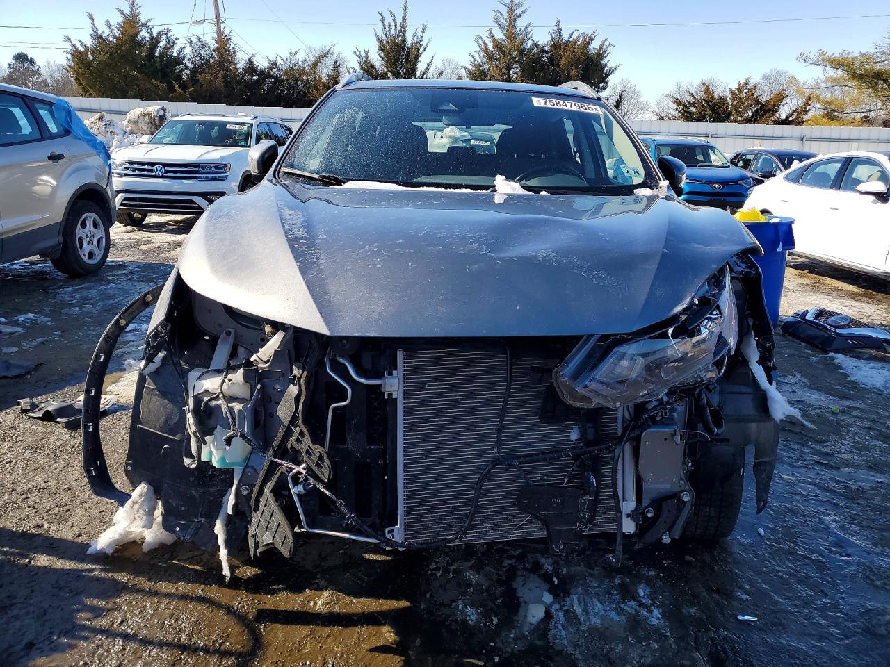 2021 Nissan Rogue Sport Sv - zdjęcie 5