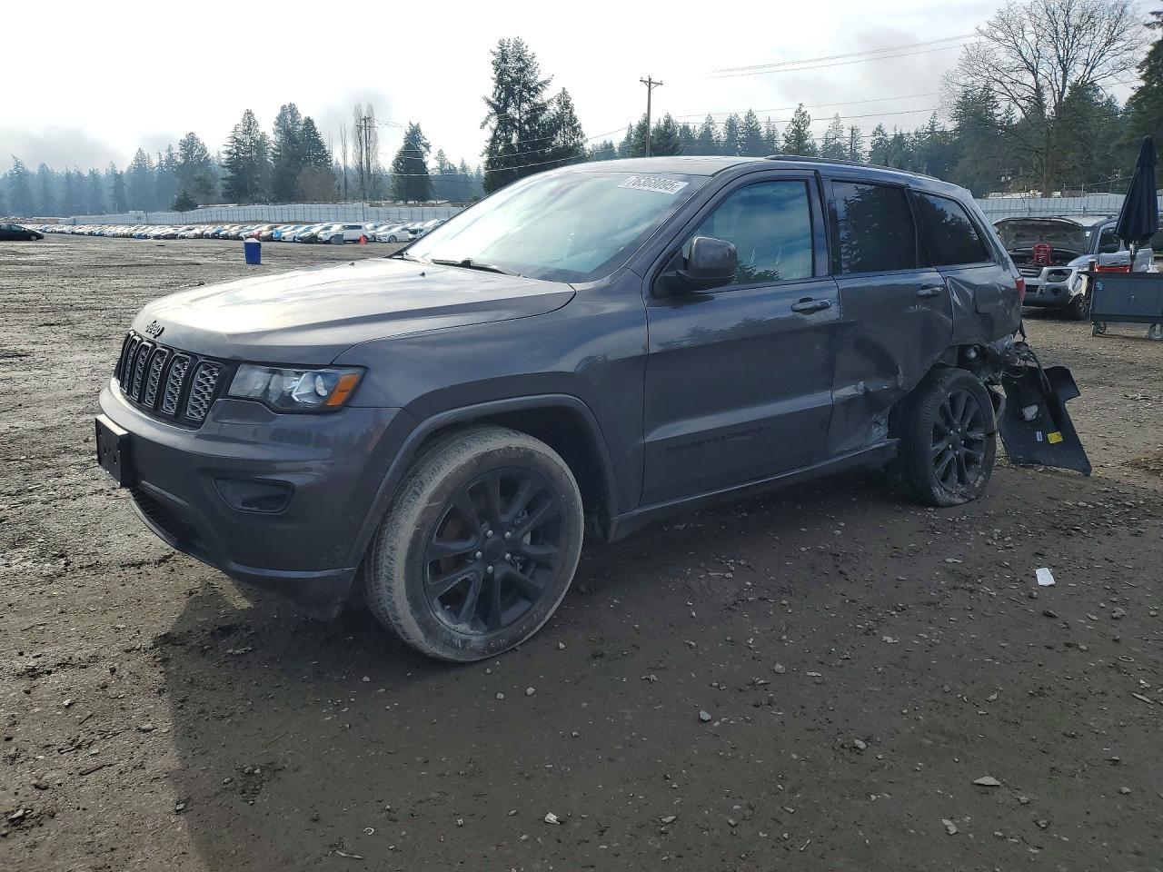 2019 Jeep Grand Cherokee Laredo - zdjęcie główne