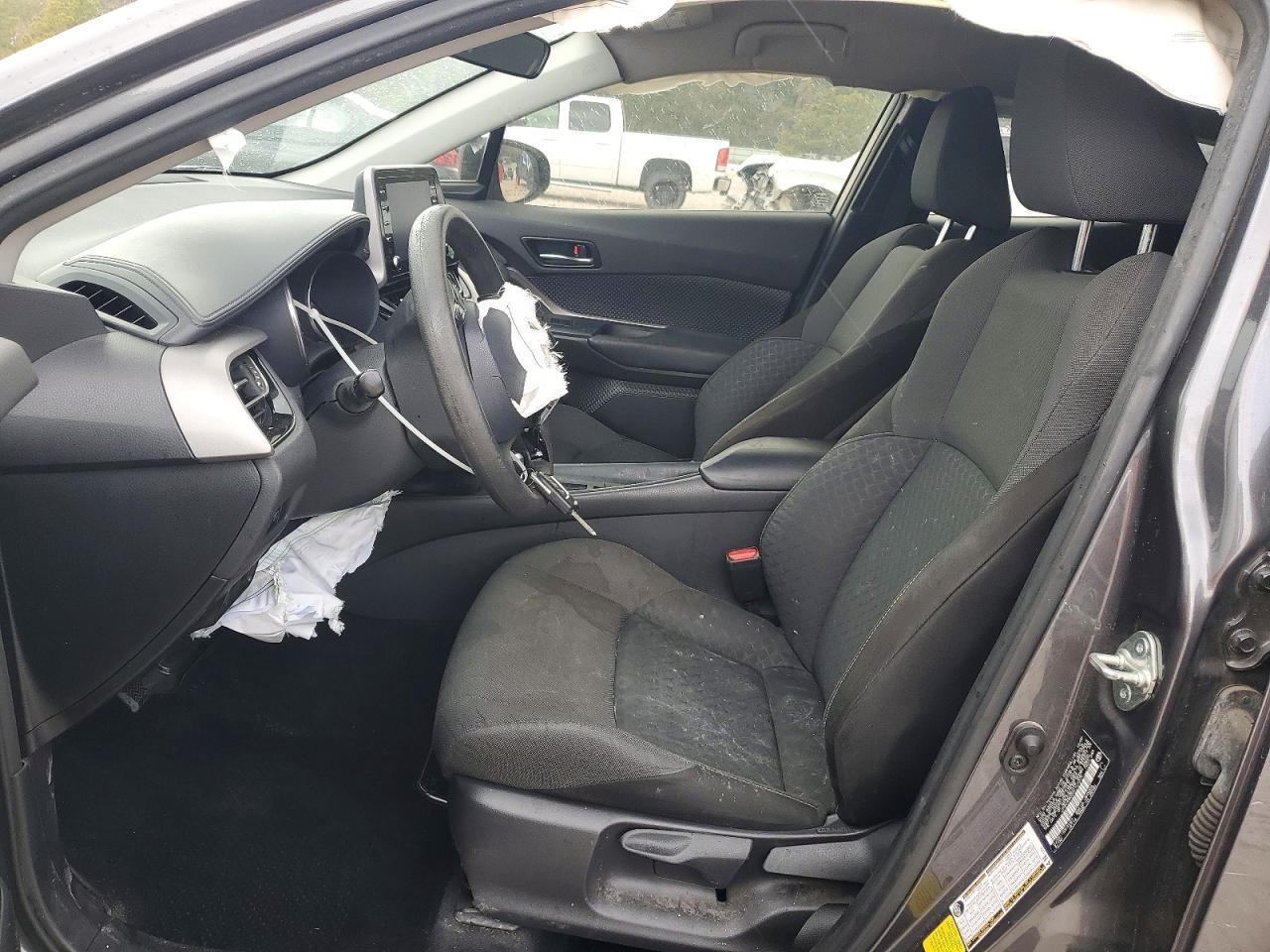 2021 Toyota C-Hr Le - zdjęcie 7