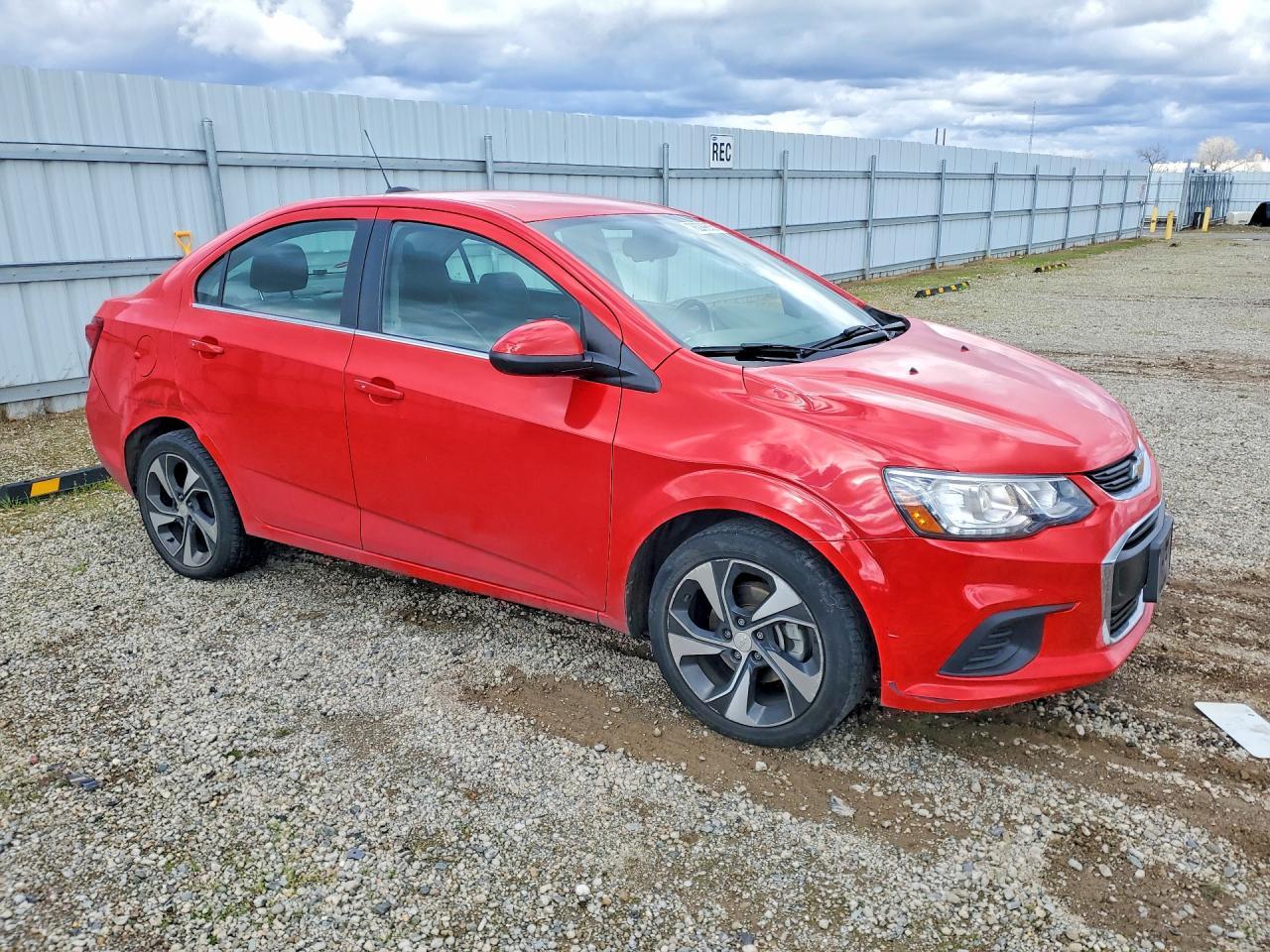 2017 Chevrolet Sonic Premier - zdjęcie 4