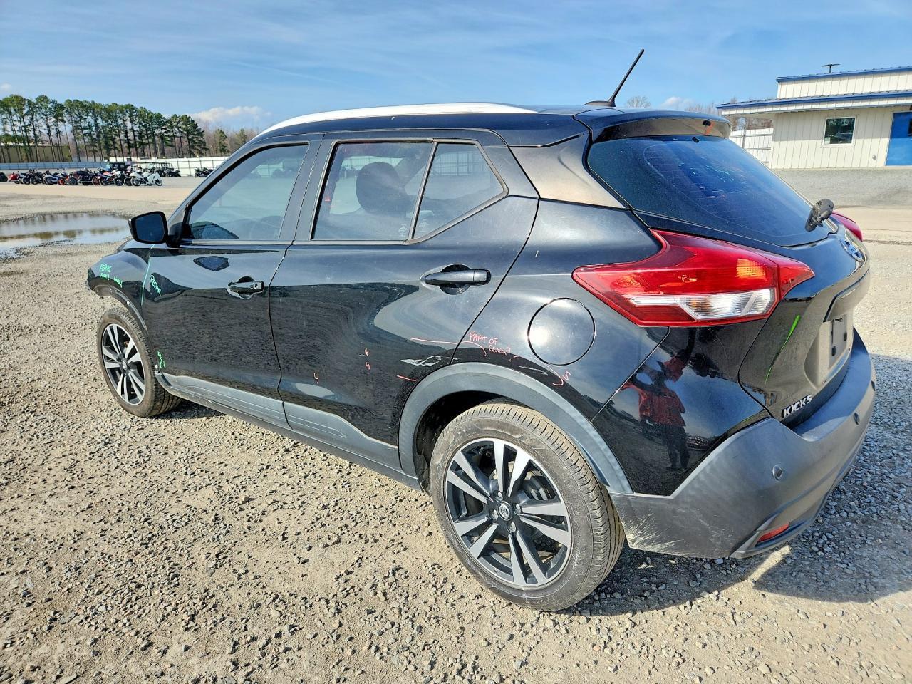 2020 Nissan Kicks Sv - zdjęcie 2
