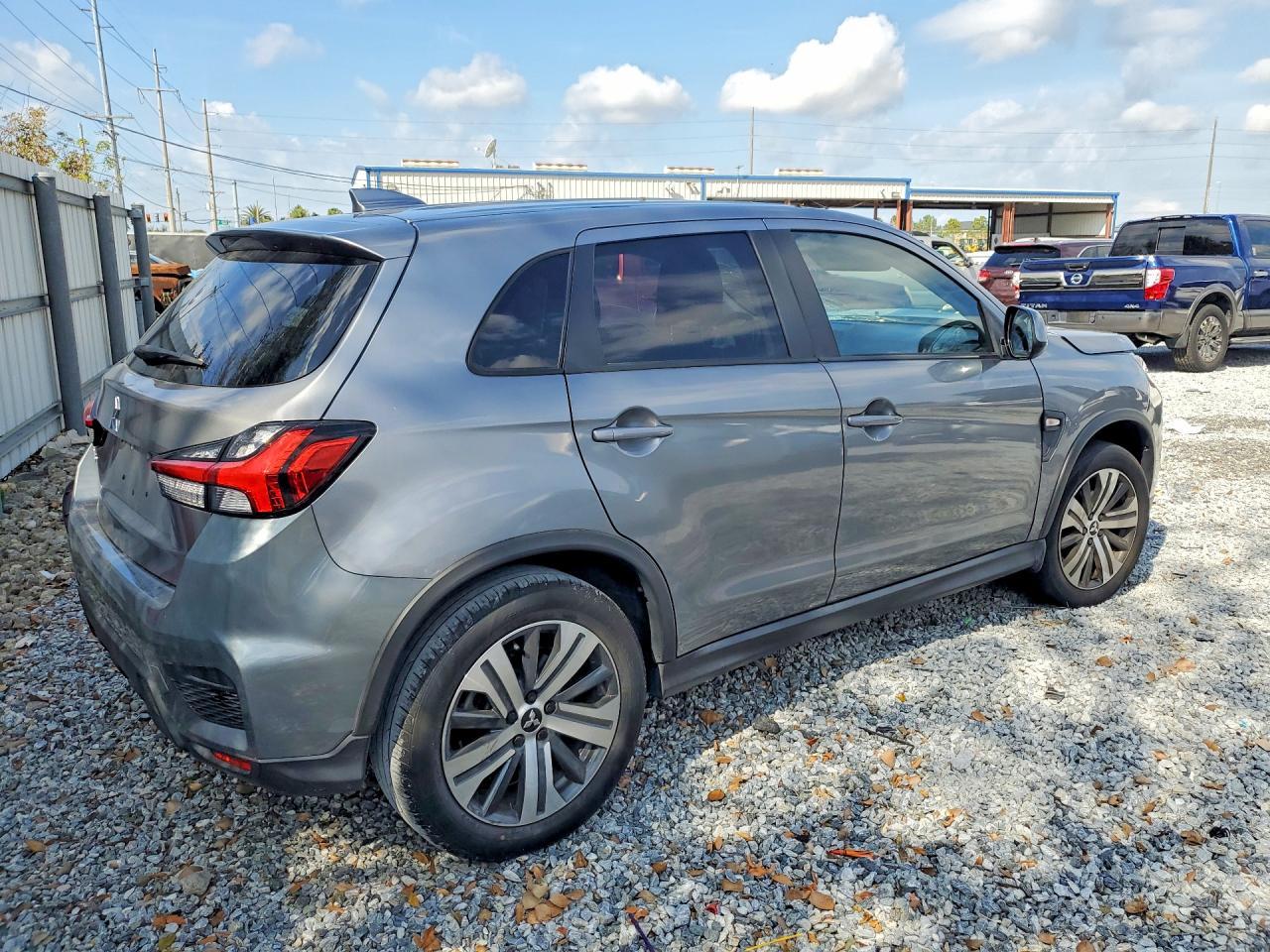 2022 Mitsubishi Outlander Sport Es - zdjęcie 3
