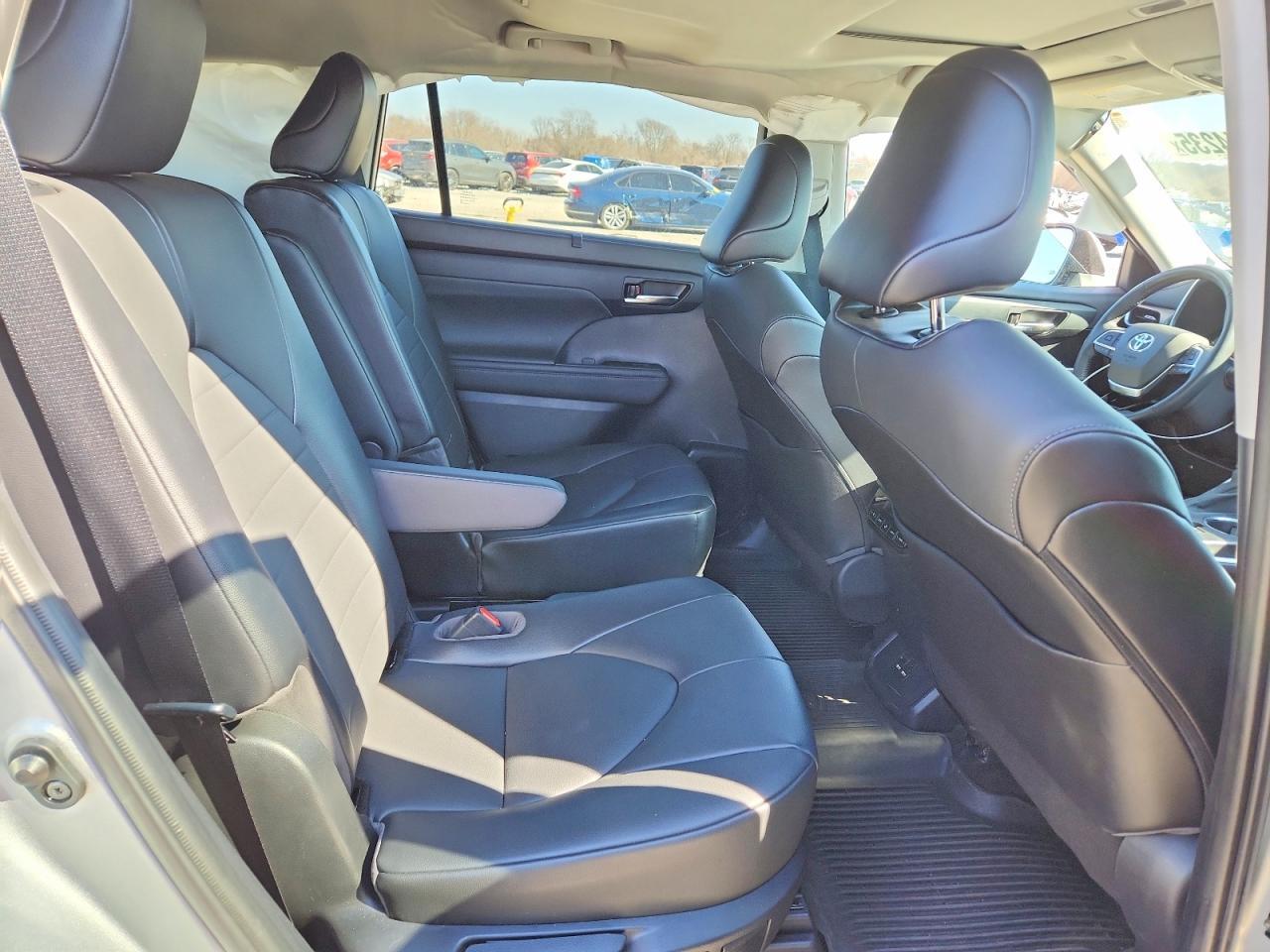 2021 Toyota Highlander Xle - zdjęcie 11