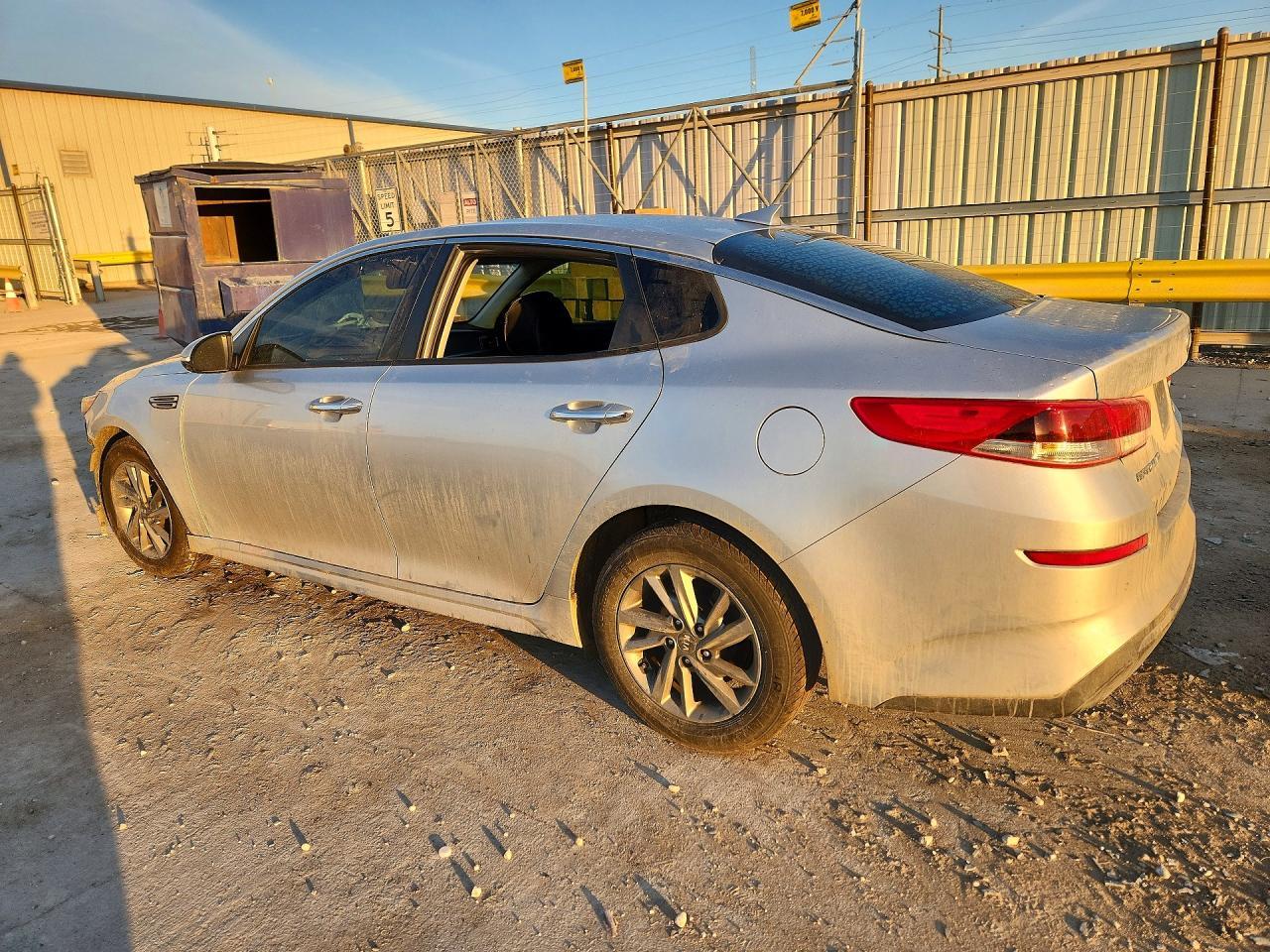 2019 Kia Optima Lx - zdjęcie 2