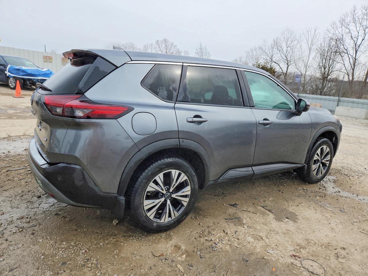 2023 Nissan Rogue Sv - zdjęcie 3