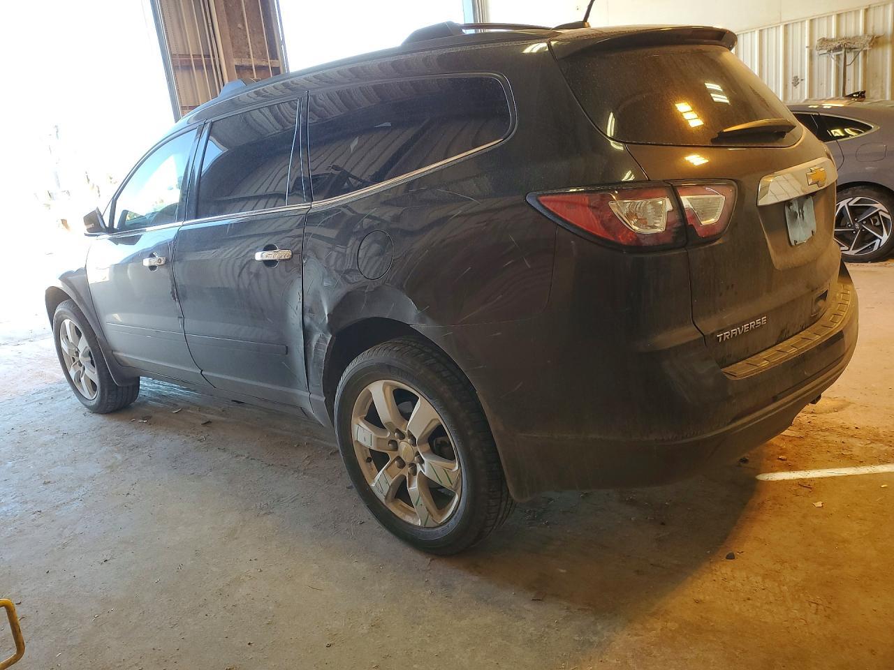 2017 Chev Traverse - zdjęcie 2
