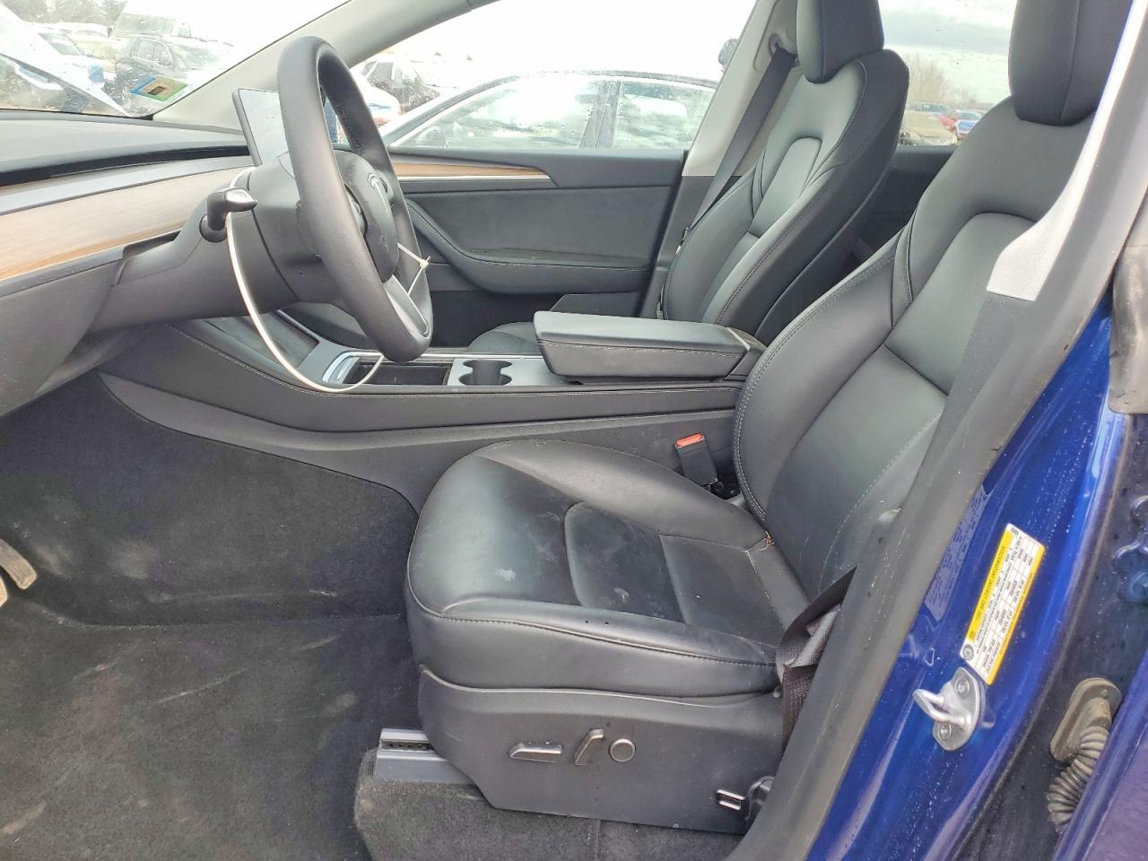 2024 Tesla Model Y - zdjęcie 7