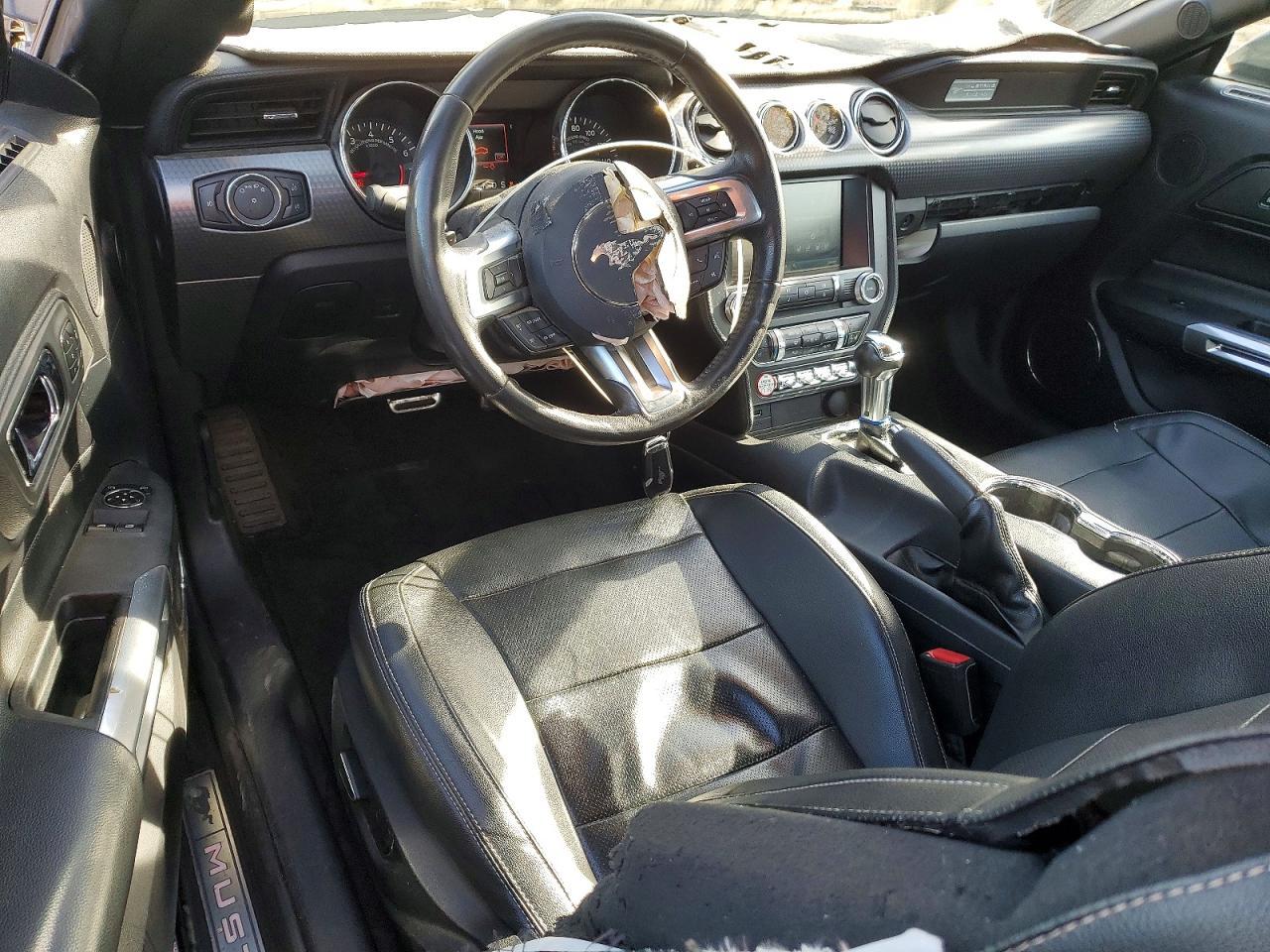 2015 Ford Mustang - zdjęcie 8