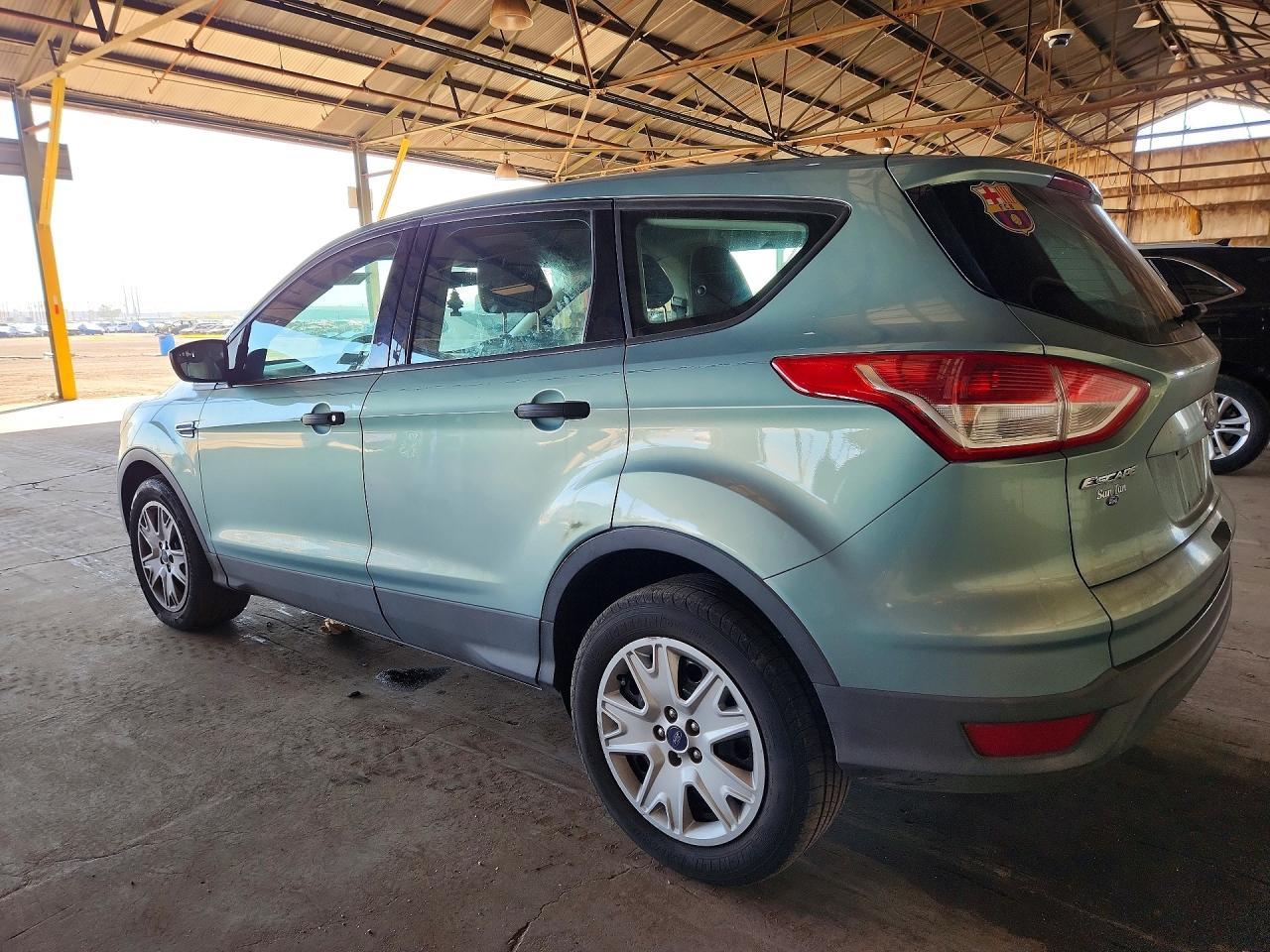 2013 Ford Escape S - zdjęcie 2