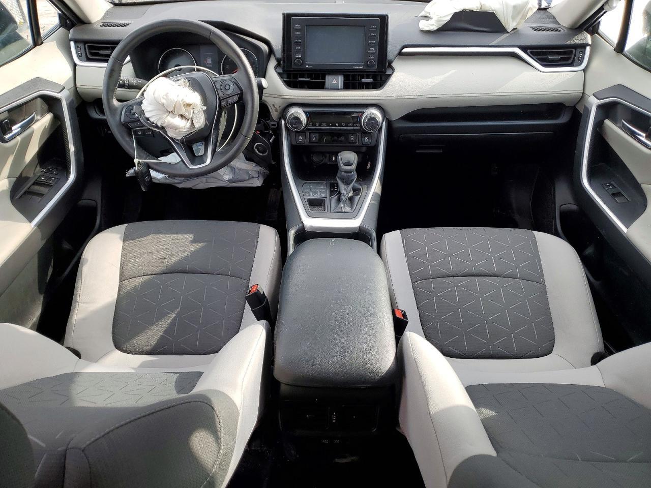 2021 Toyota Rav4 Xle - zdjęcie 8
