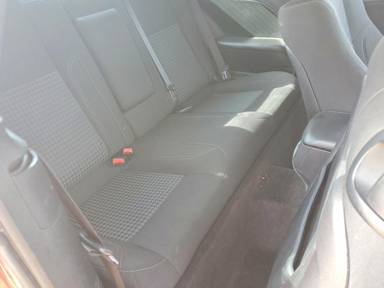 2016 Dodge Challenger Sxt - zdjęcie 10