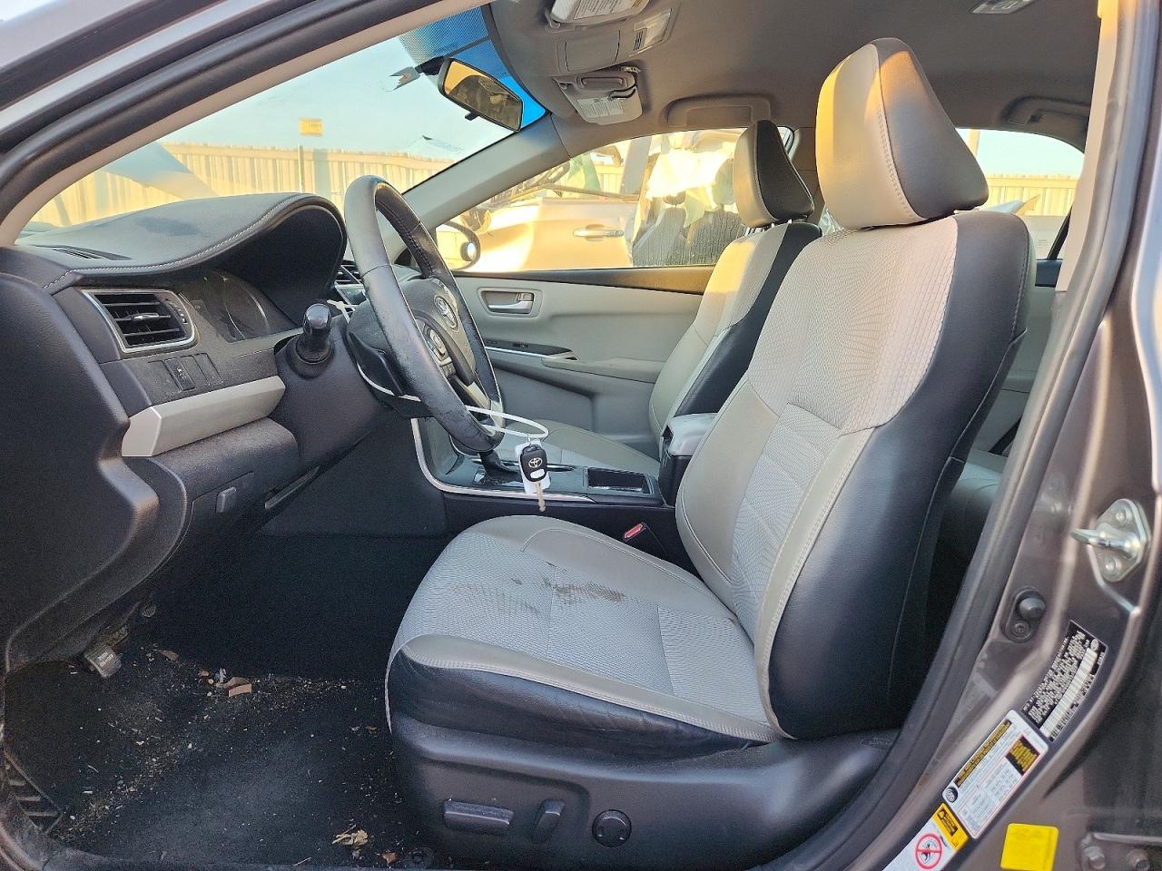 2016 Toyota Camry Se - zdjęcie 7