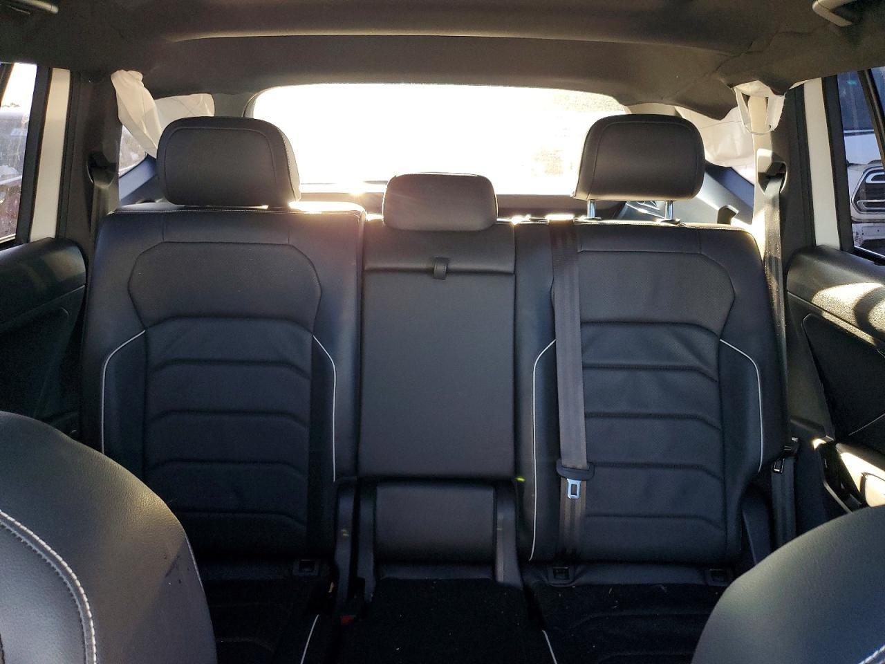 2022 Volkswagen Tiguan Sel R-Line - zdjęcie 10